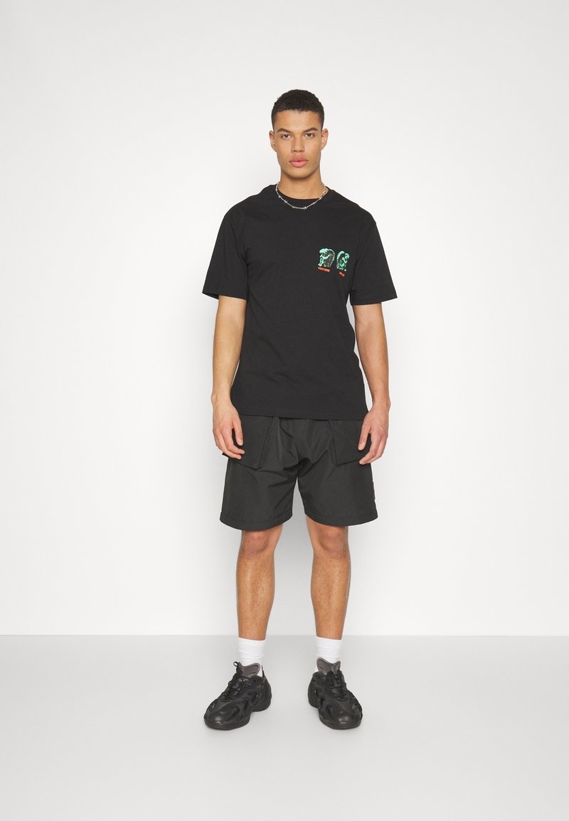 Tričko s potiskem černé Vertere Berlin XL