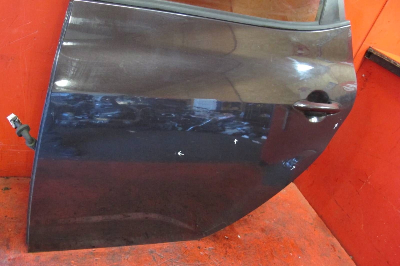 KIA VENGA YN 09- door left rear part rear. WC