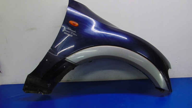 fender right front MITSUBISHI PAJERO III 3 99-06R