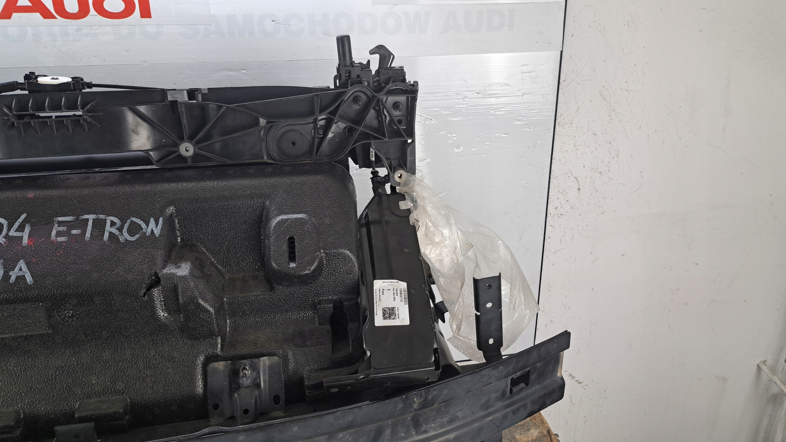 PAS WZMOCNIENIE AUDI AUDI Q4 89A E-TRON 2019-2024 Producent części Audi OE