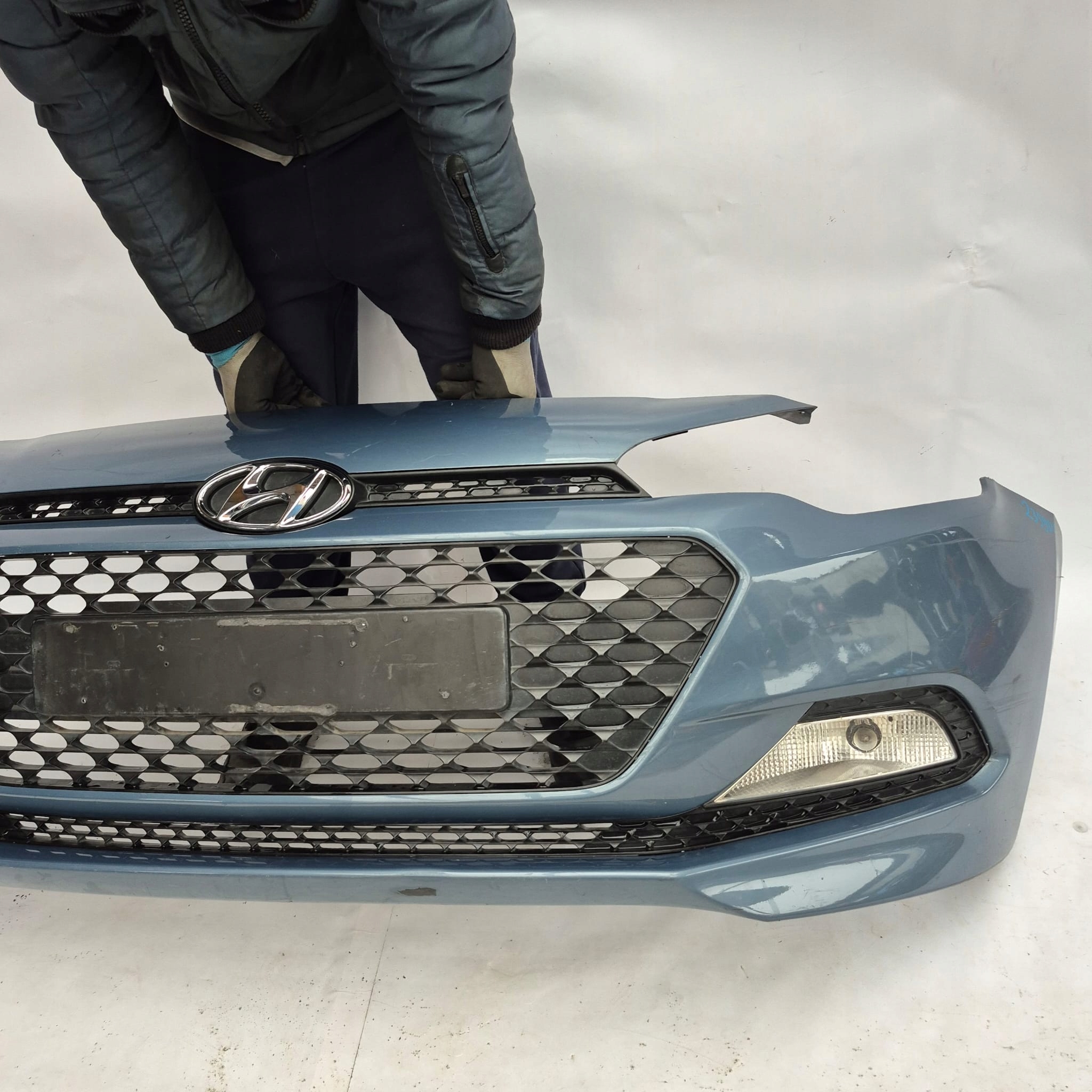 HYUNDAI I20 II 2 14- bumper front front grill grid 86511-C8000
