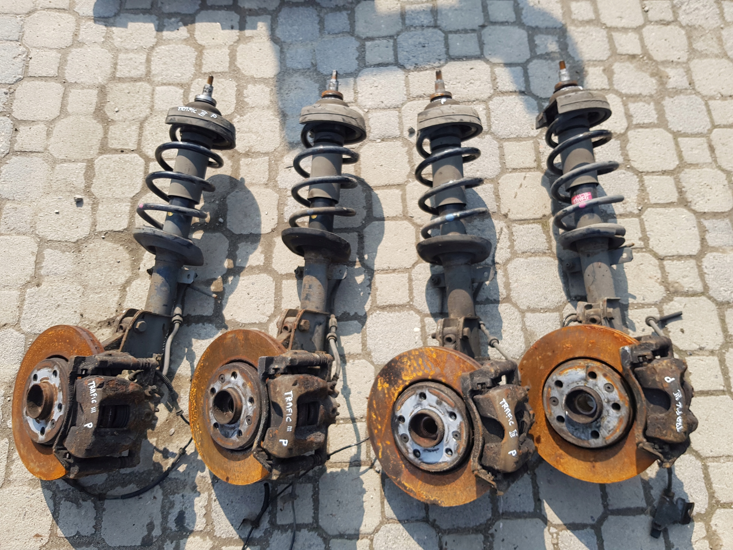 VIVARO TRAFIC III of the pivot swing shock absorber caliper front front right
