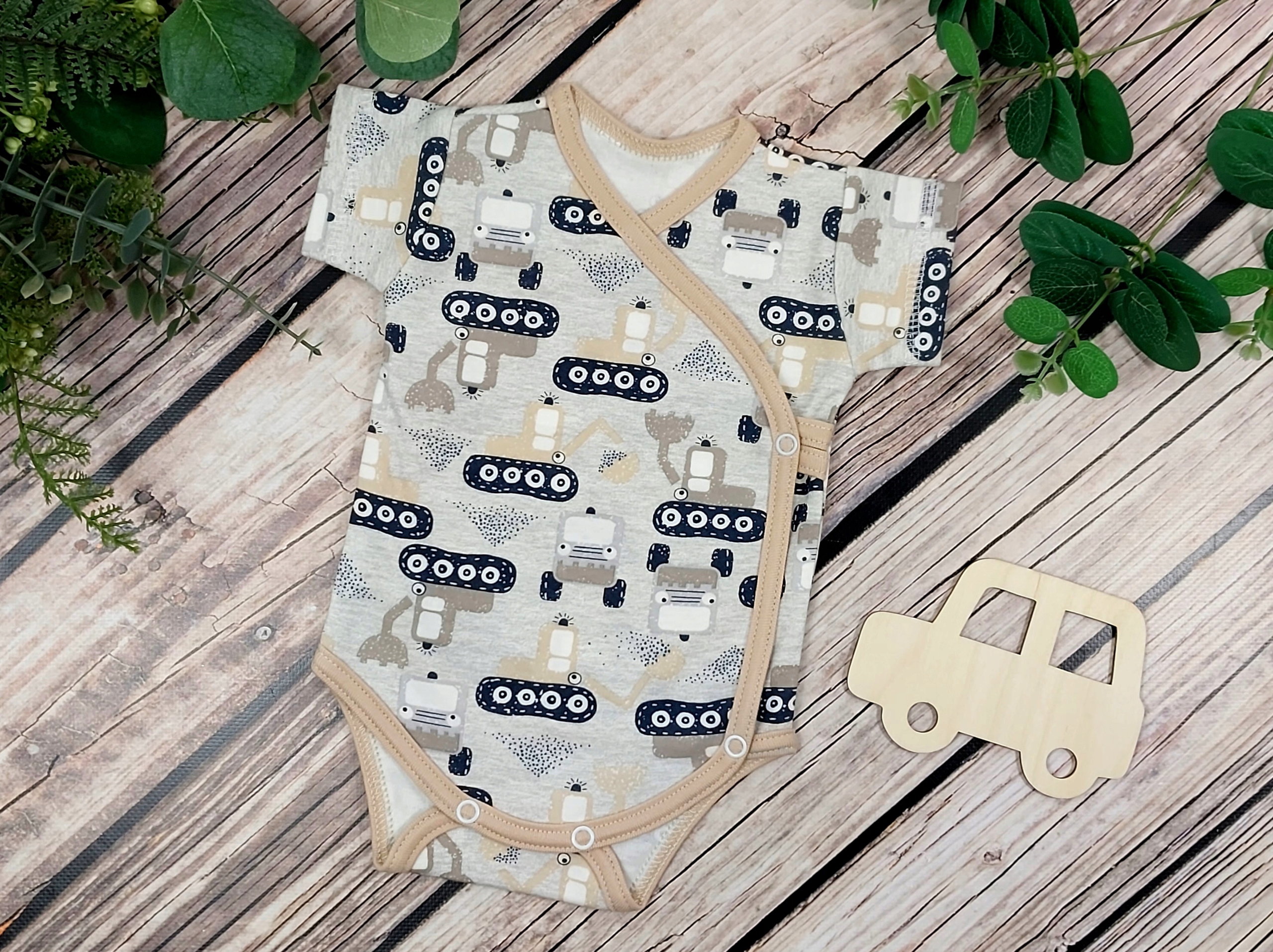 BODY KOPERTOWE Z KRÓTKIM RĘKAWEM 62 koparki /79/ Marka kaia-baby