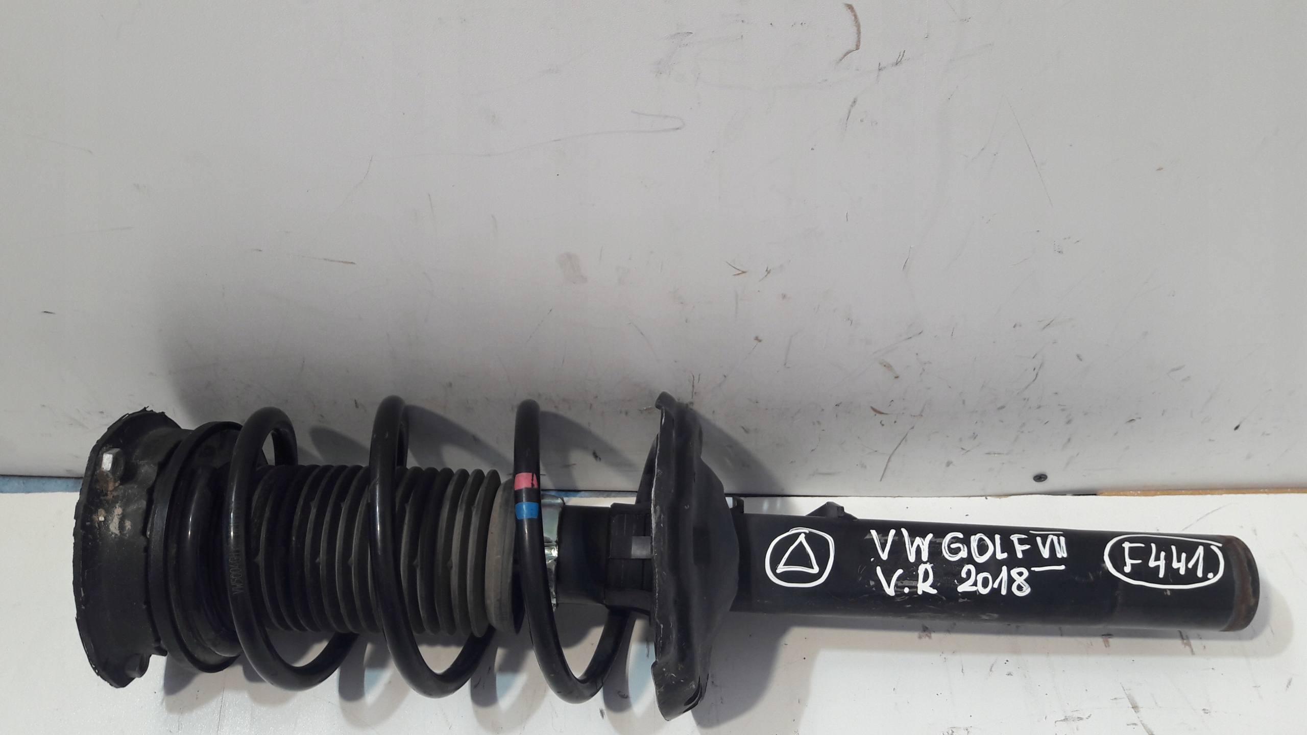 VW GOLF AUDI A3 2018 T-ROC shock absorber right front McPherson 5Q0412331E