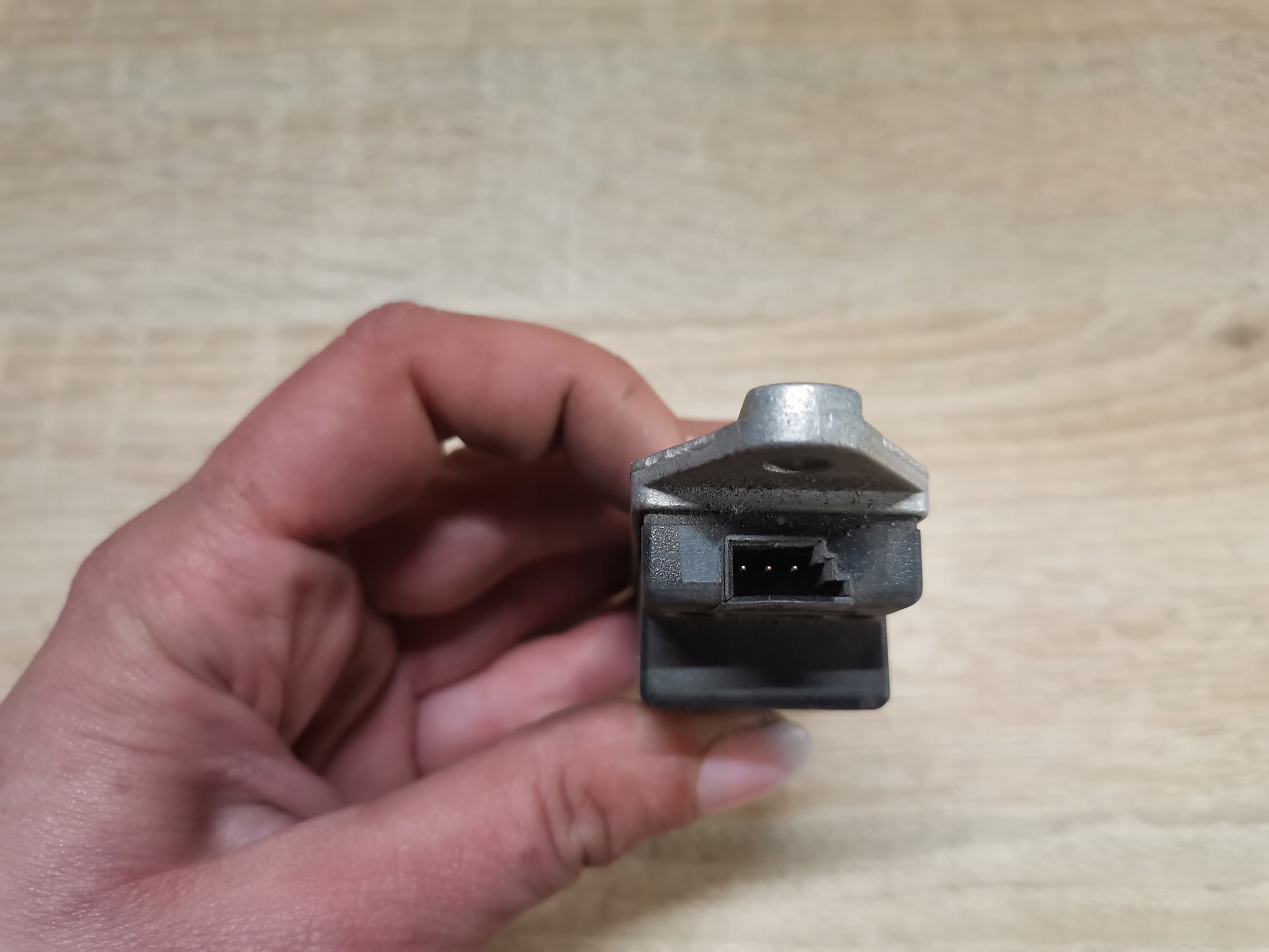 Crashsensor Drucksensor MERCEDES W210 0008209926 Original