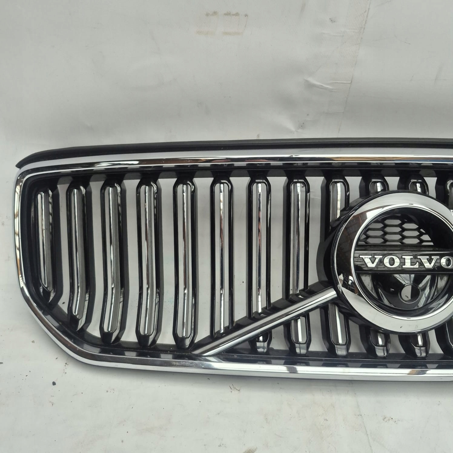 VOLVO XC40 17- grill grille radiator 31479420