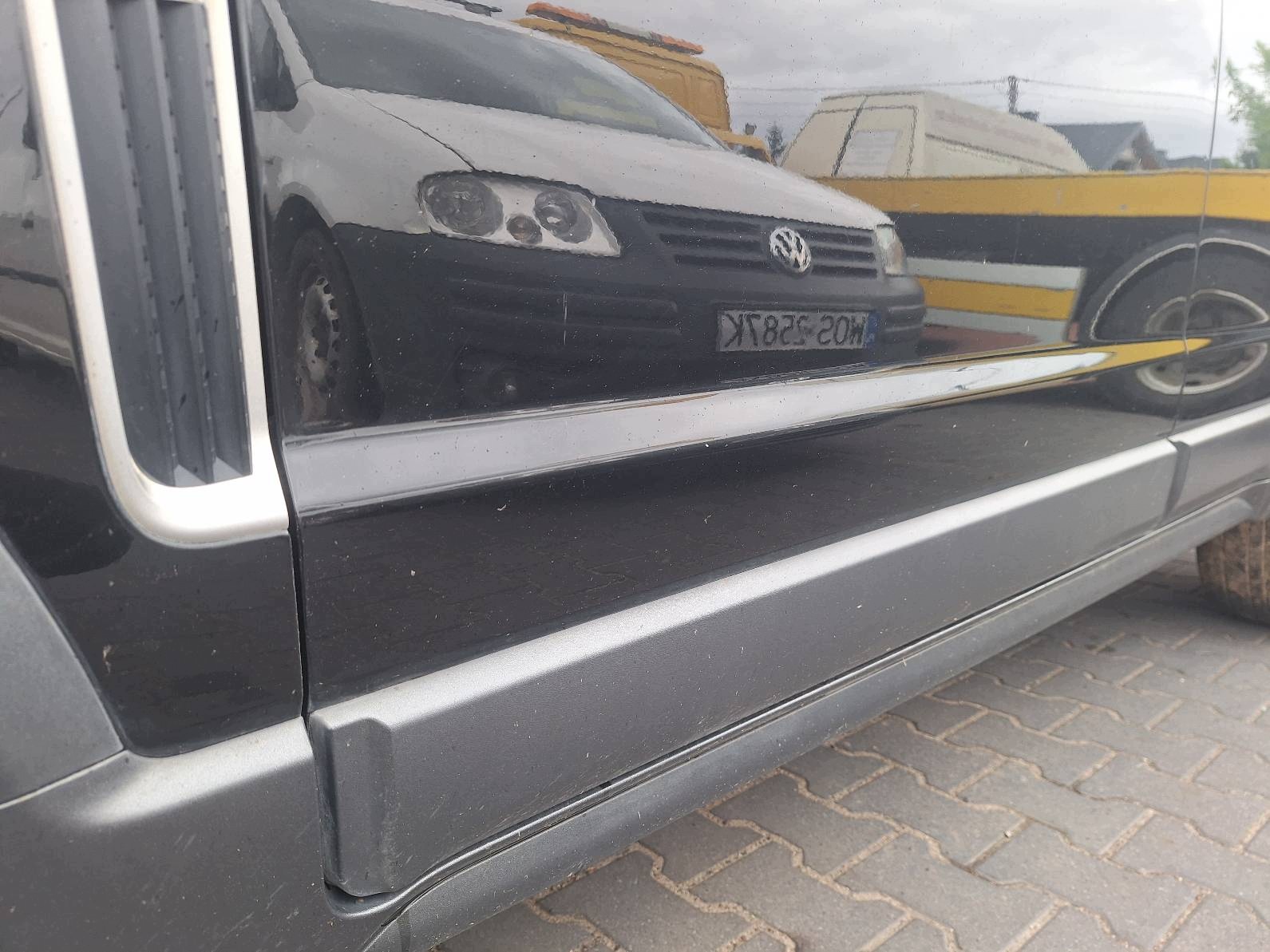 door complete left front OPEL ANTARA and 19U