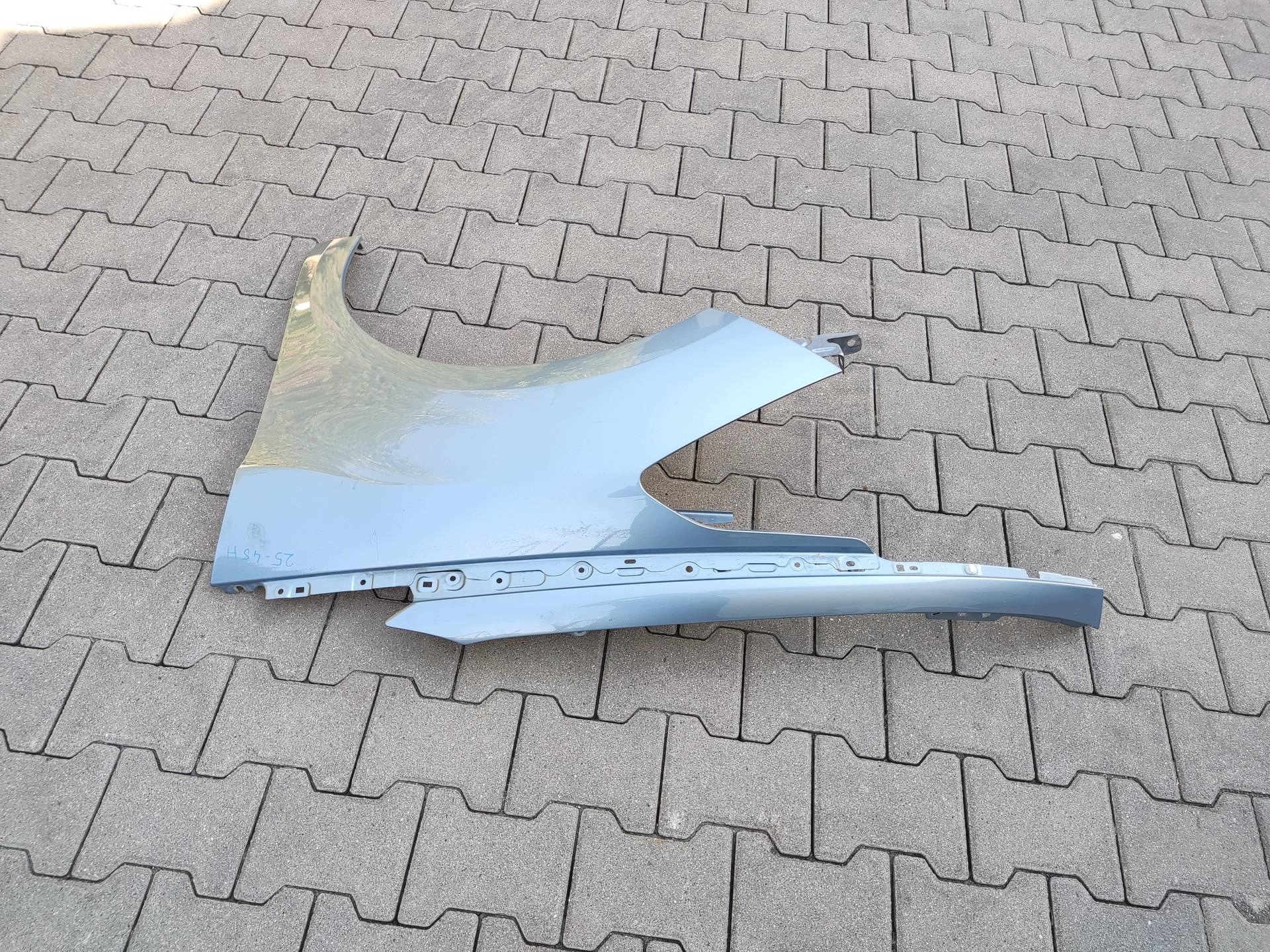 fender left front front CITROEN DS5 2011-2015