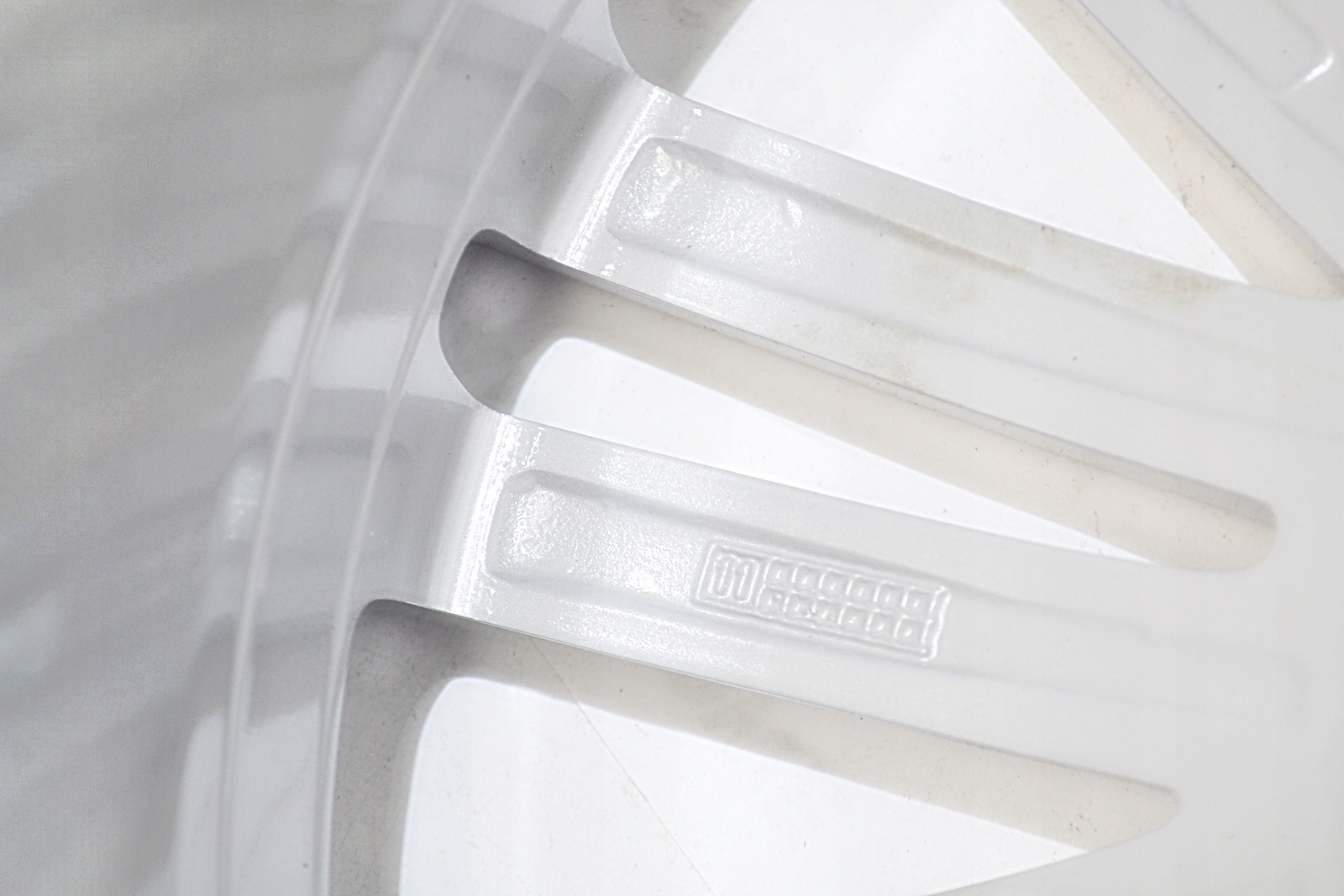 VW FELGA 17 CAL ALU 5X112 7.5J 17H2 ET47 NOWA ORYG Szerokość felgi 7.5