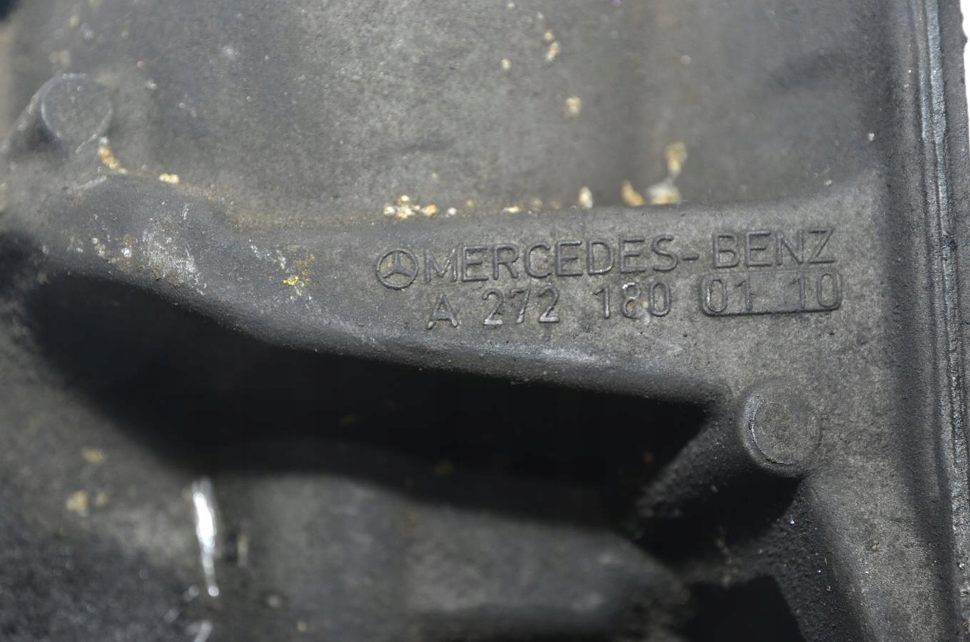 Gehäuse filter oil Mercedes CLS w219