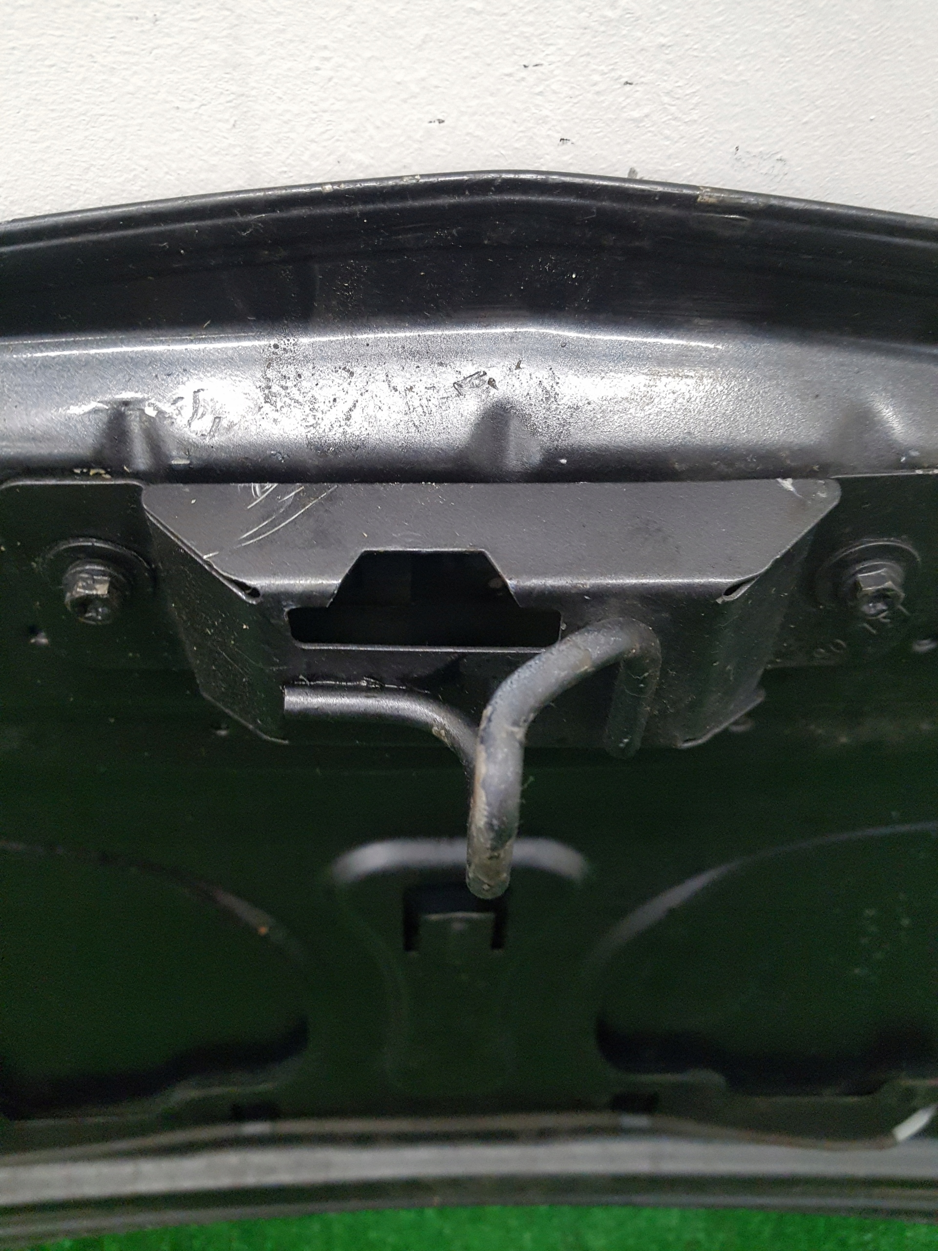 Capot RENAULT CLIO 3 2005 TEB66