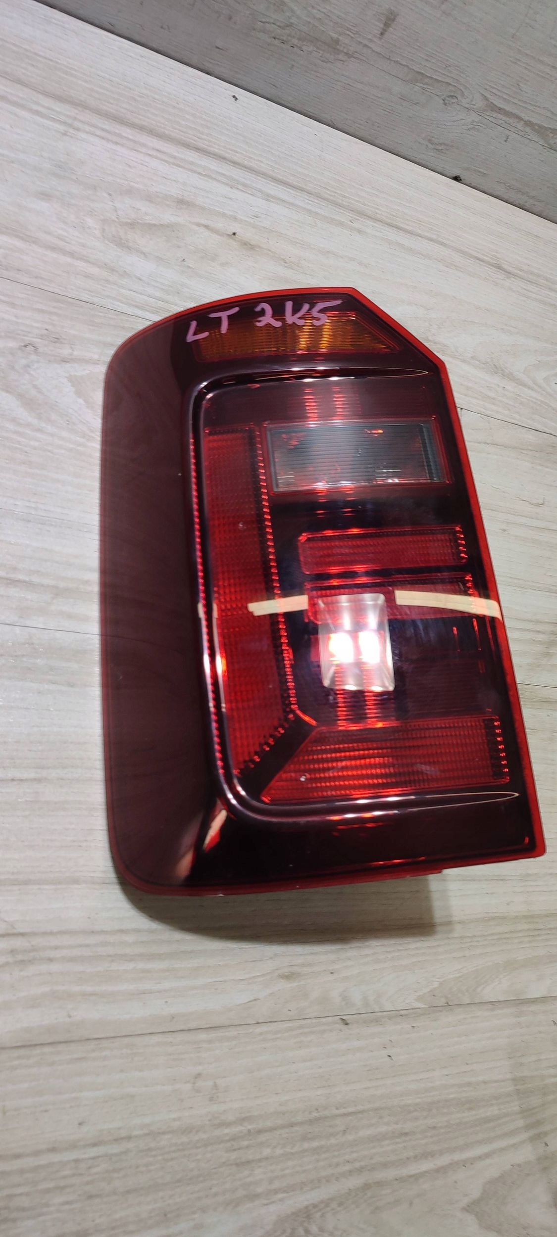 light rear rear part side left Volkswagen Caddy 2K1945095P