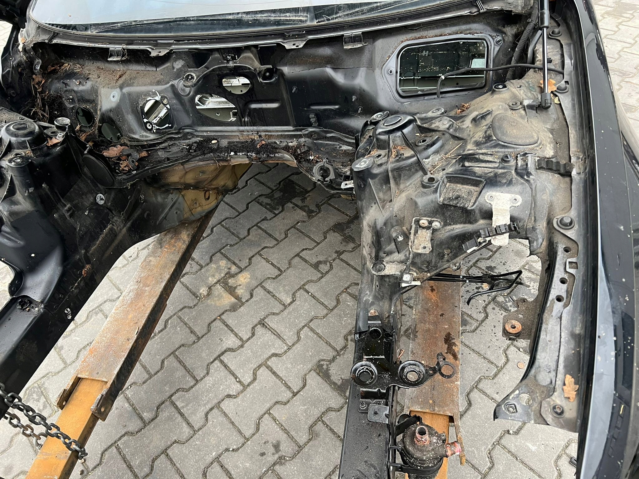 AUDI A6 C7 quarter left front threshold pillar colour LY9T