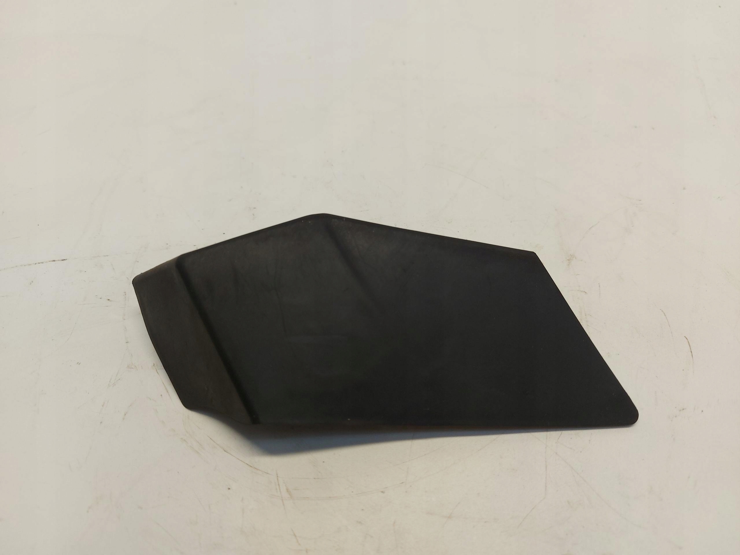 LEXUS RX500H V 5 2023- corner under the window right 2A454-111G