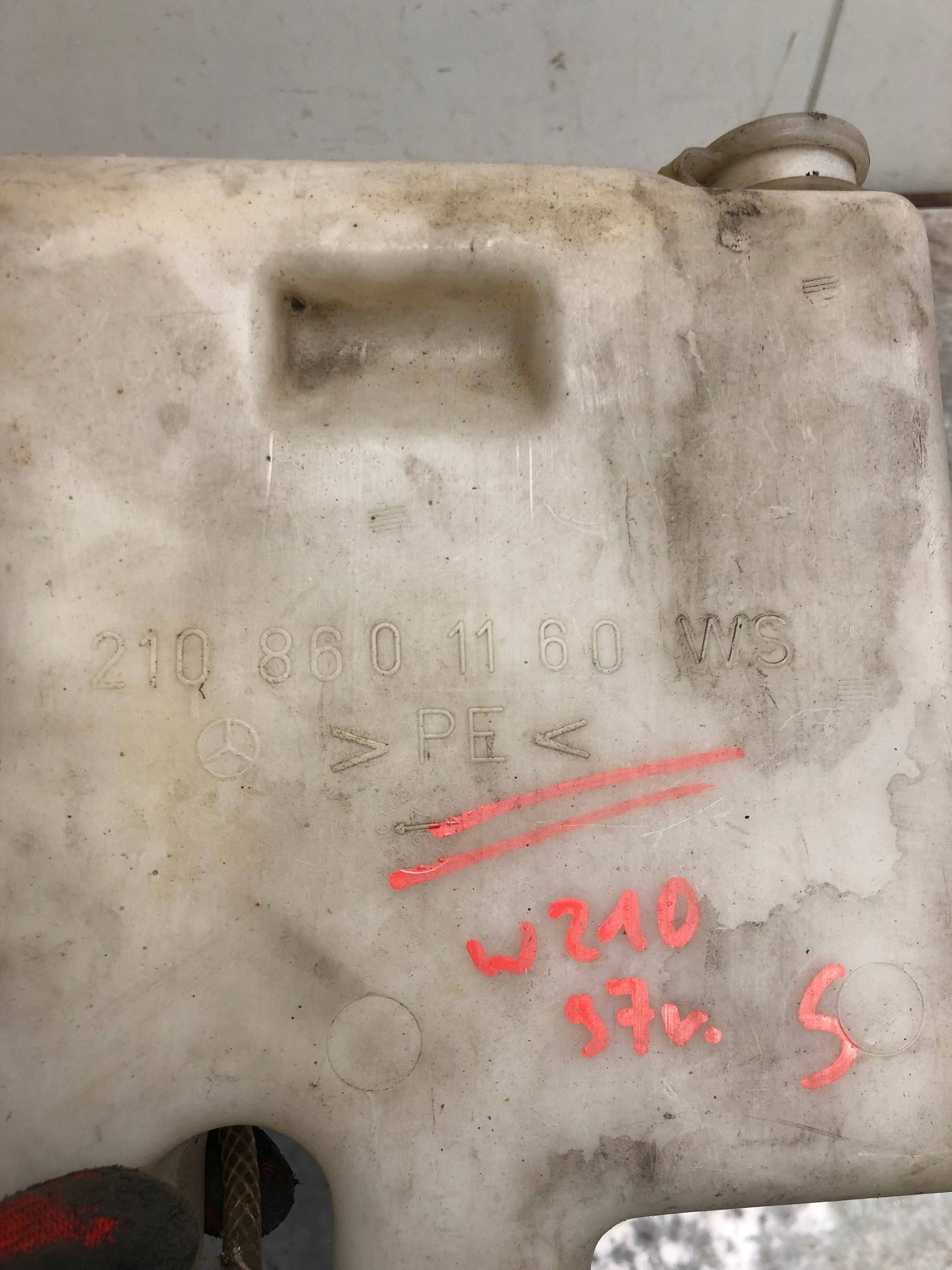 washer fluid tank MERCEDES W210 2108601160