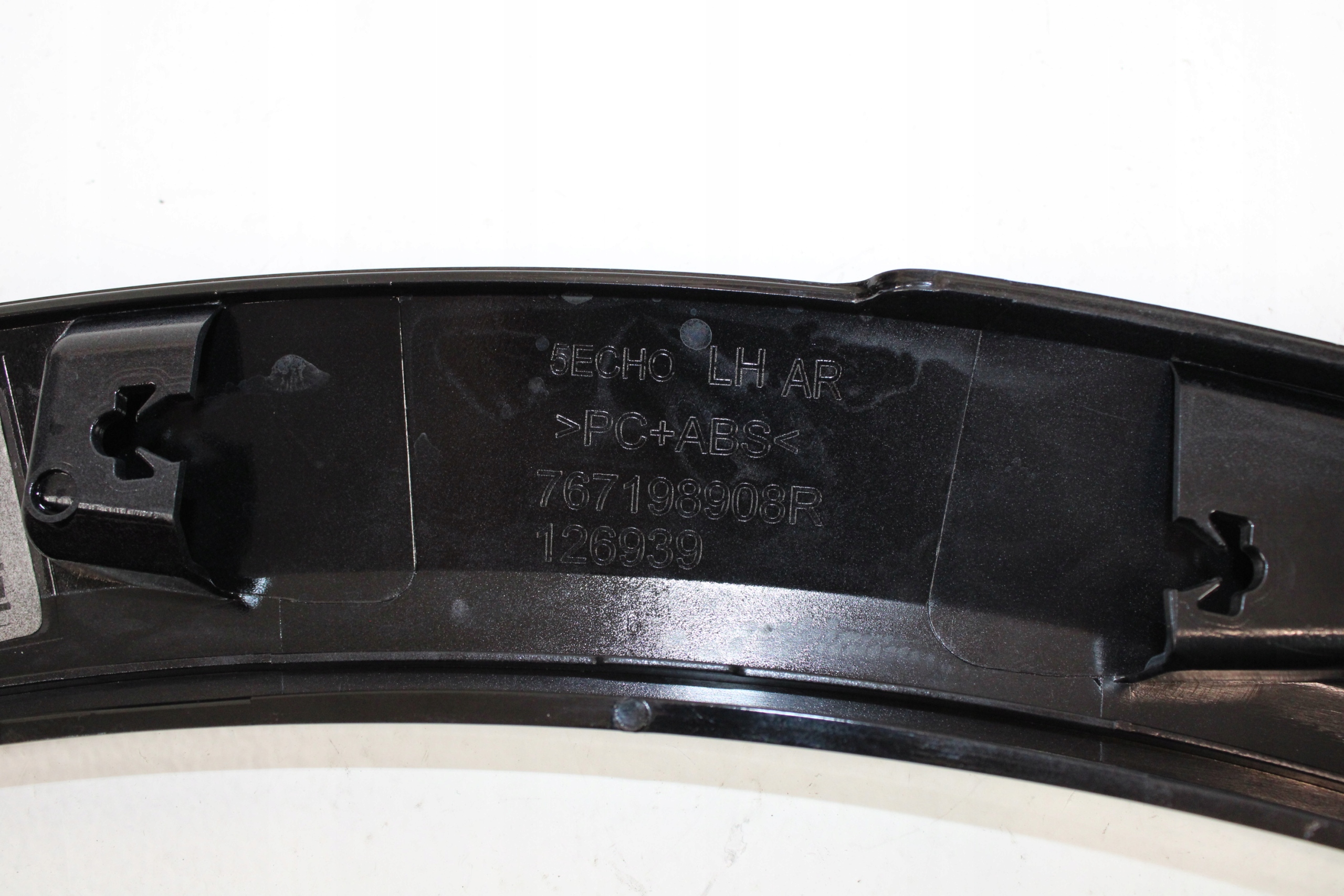 moulding for fender left rear part left UZYWANA RENAULT V 5 E-TECH E TECH 24