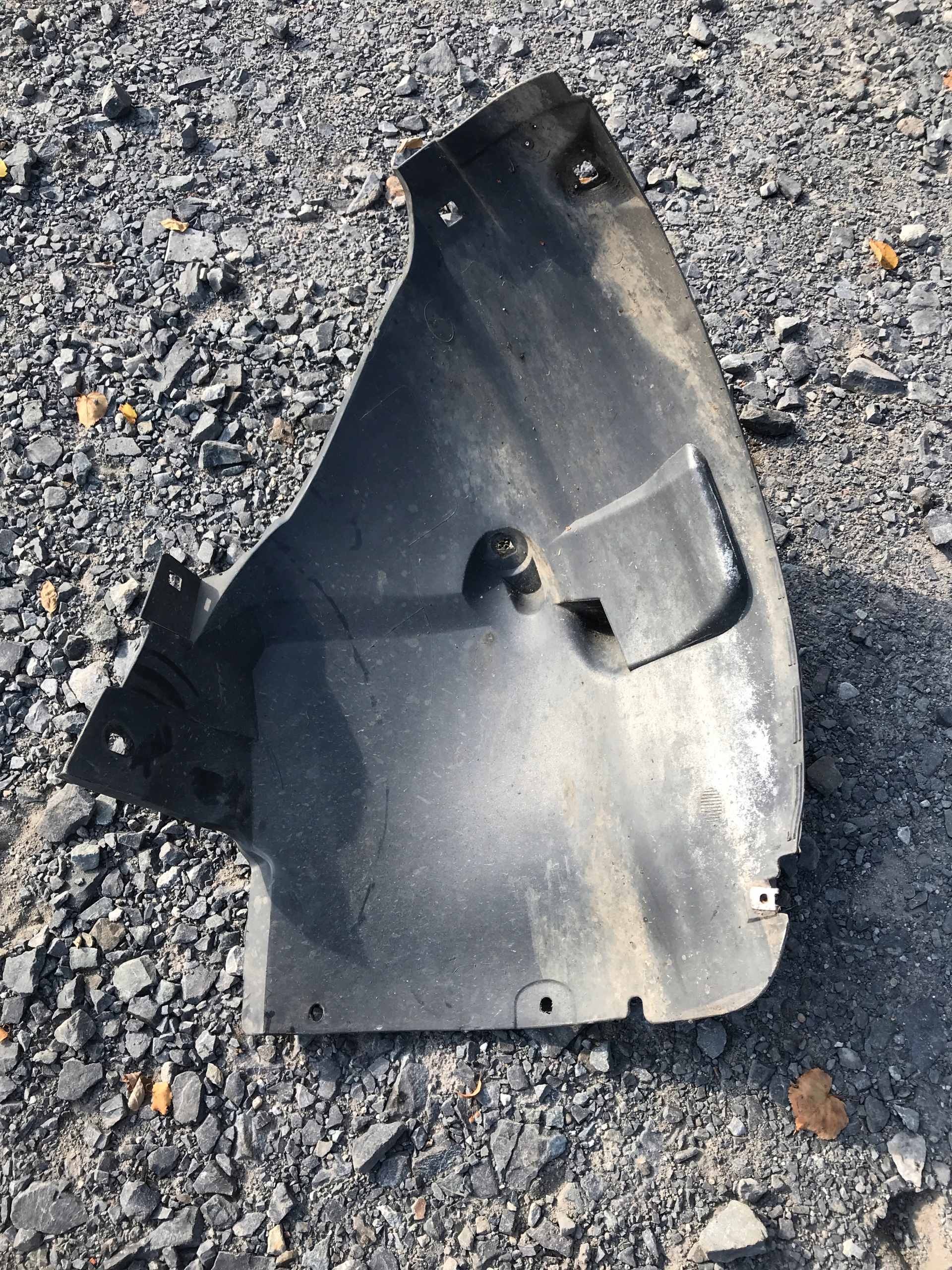mudguard left front part rear MERCEDES W220