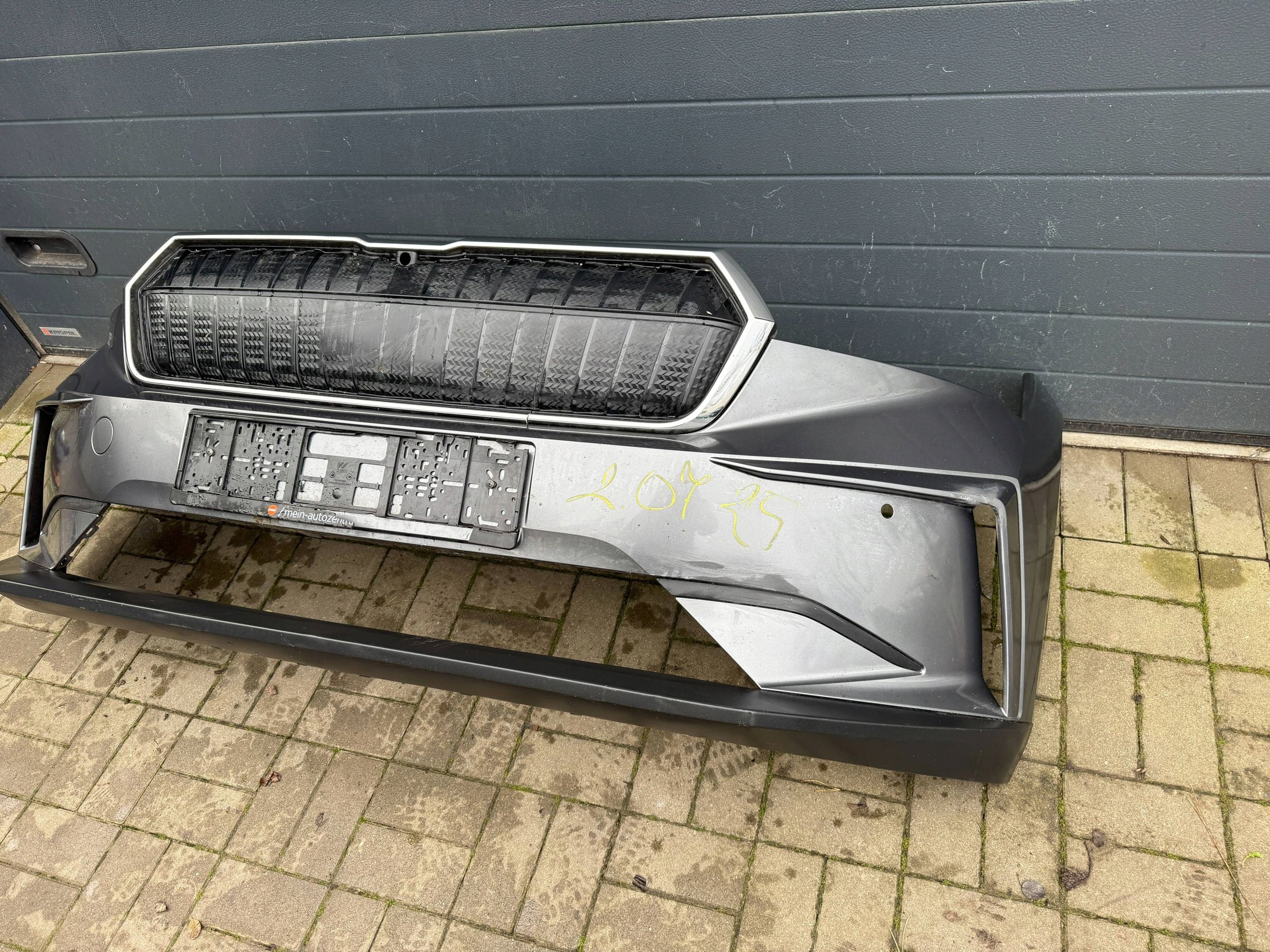 Skoda Enyaq 20- bumper front front