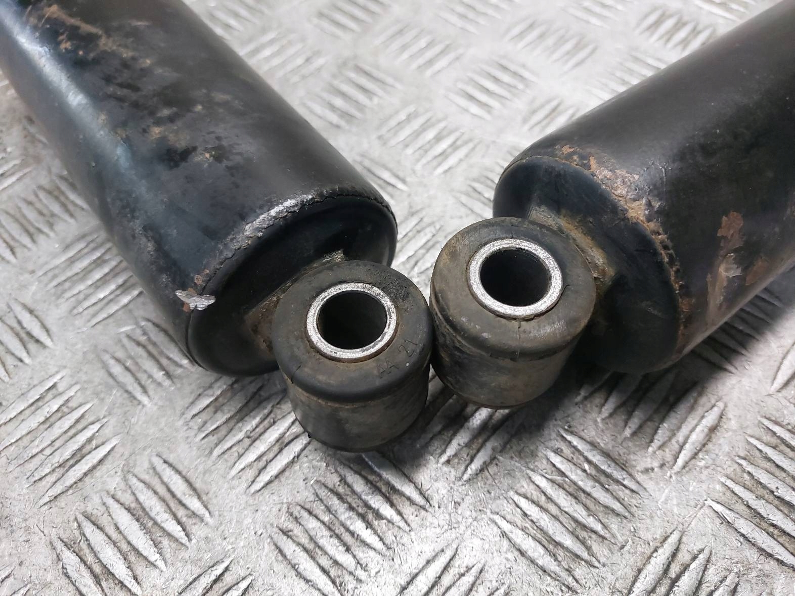 Stoßdämpfer heck KOMPLET PEUGEOT BOXER und LIFT