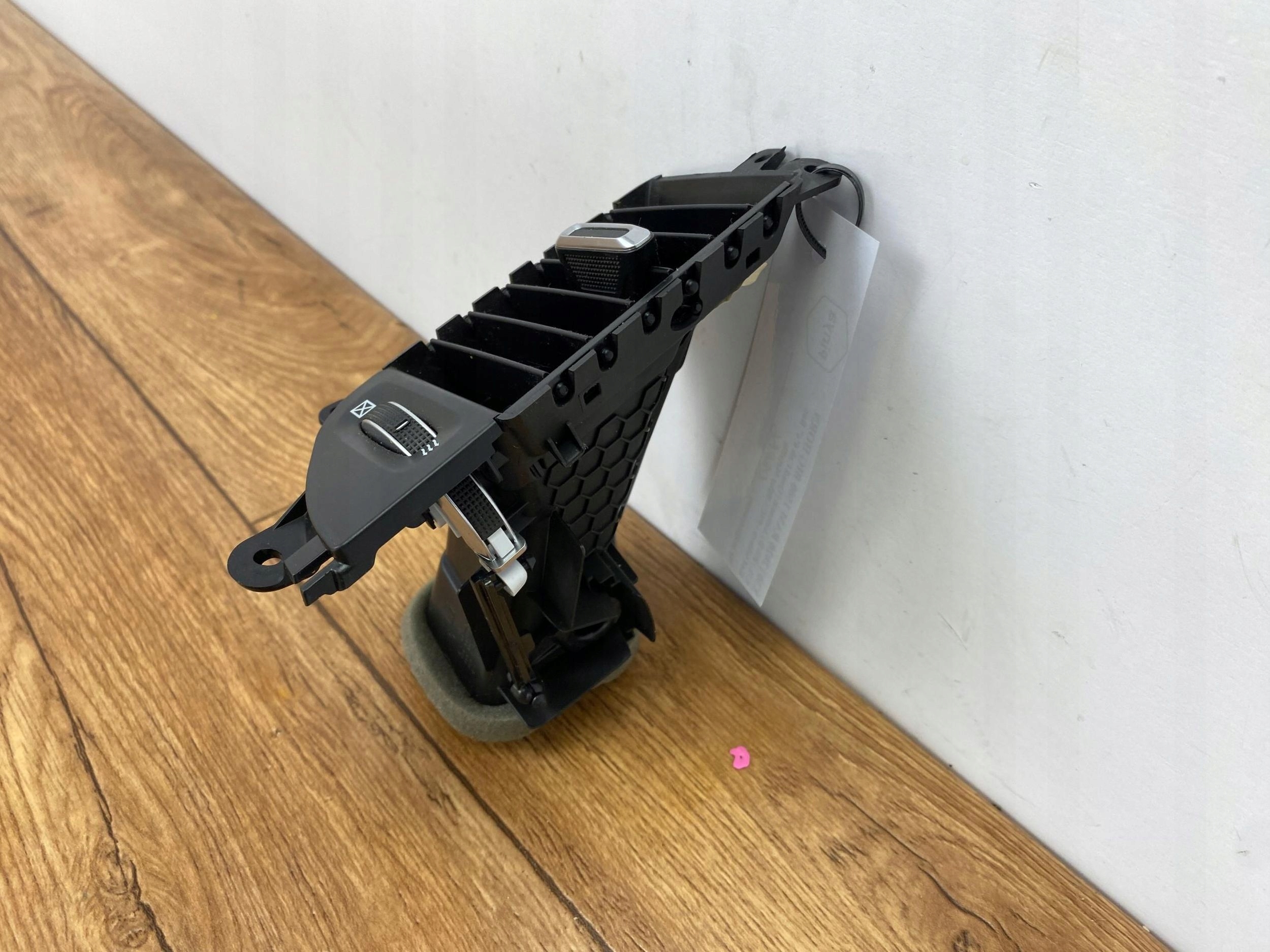 grid air conditioning devices left side Dodge Ram 1500 2019+