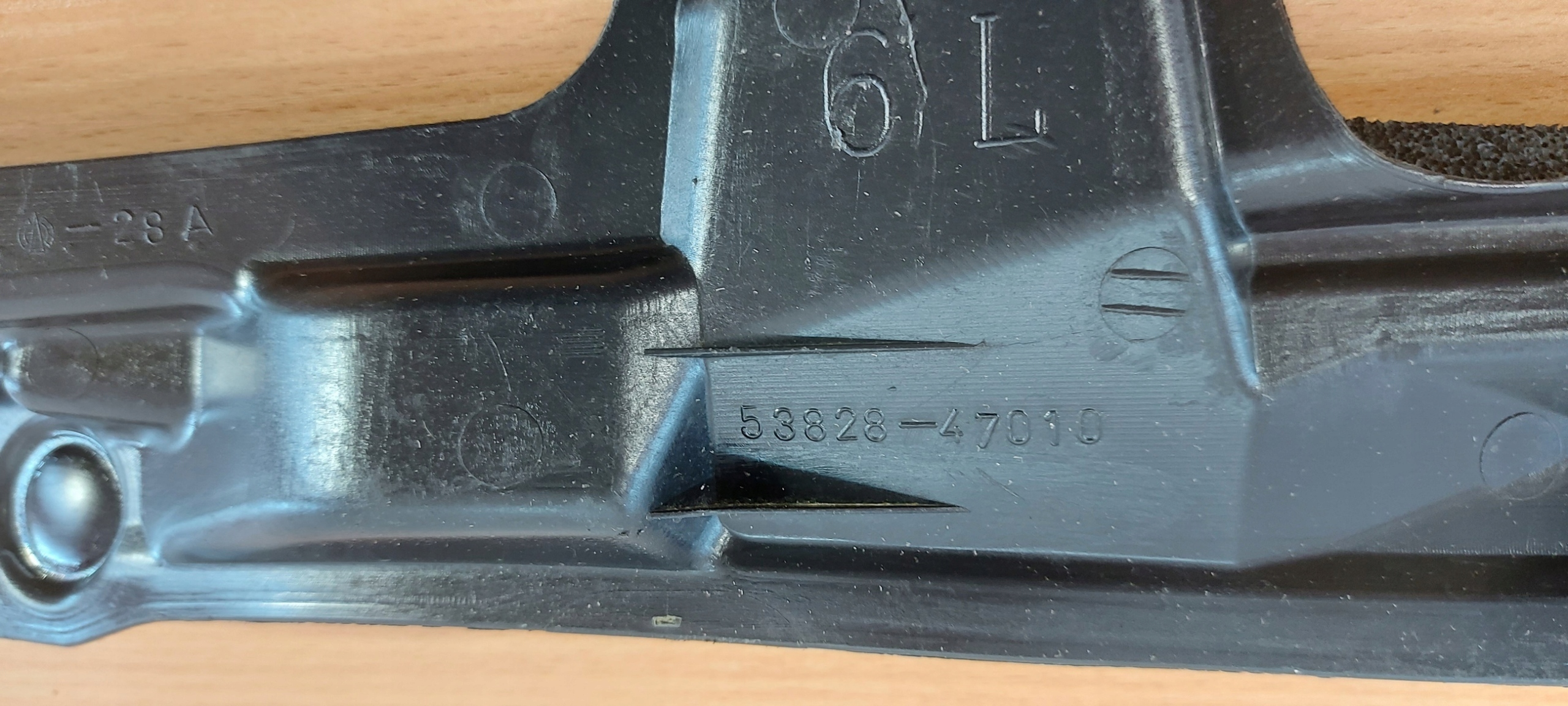 TOYOTA PRIUS II hangszigetelő sárvédöt fedél bal