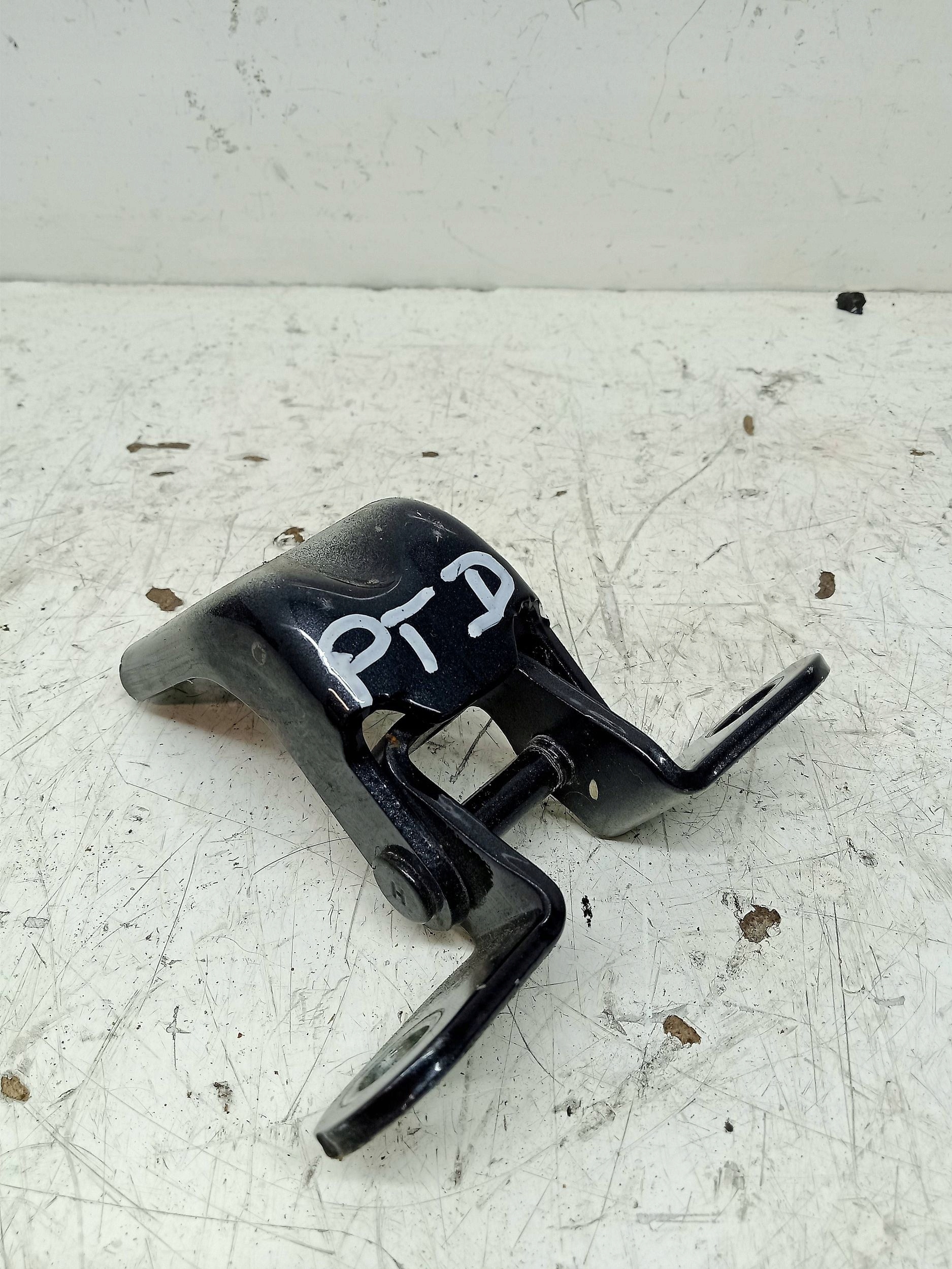 KIA STONIC hinge door right rear part rear lower 2018