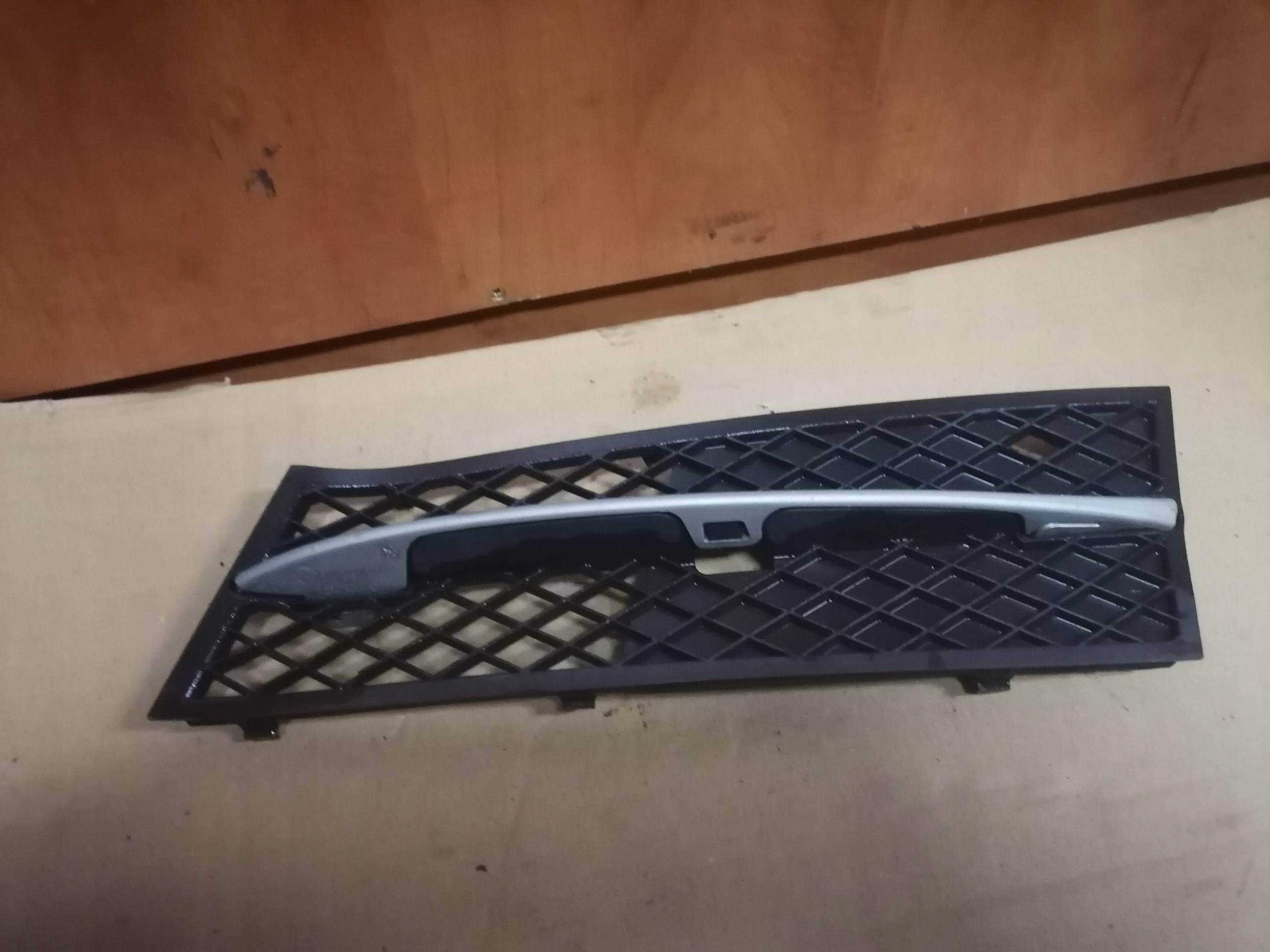 Решетка бампера л BMW 5 F10 F11 7200699