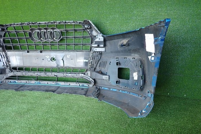 AUDI Q3 15- Frontstoßstange vorne