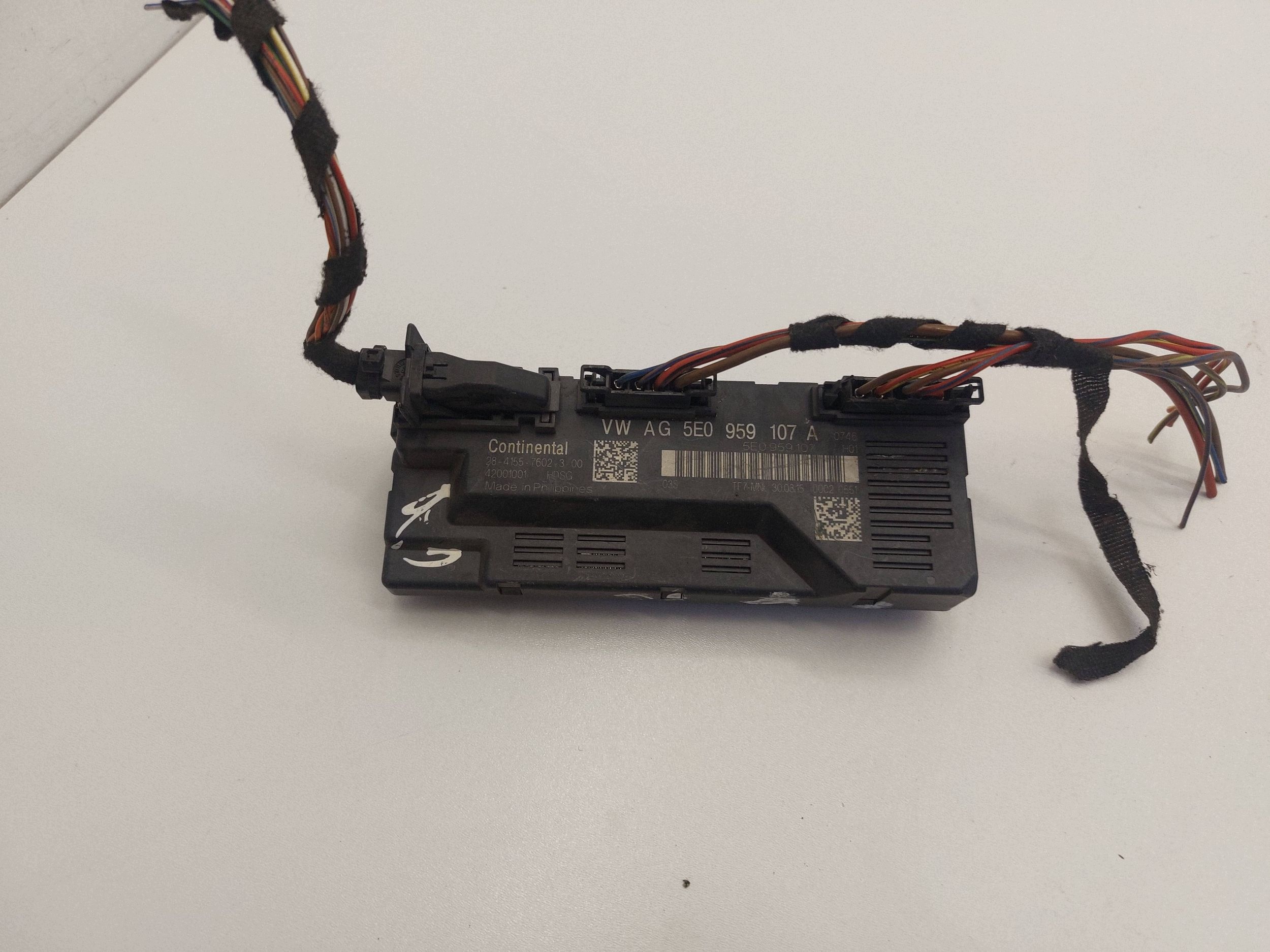 SKODA OCTAVIA III LIFT module bonnet boot electrical 5E0959107A