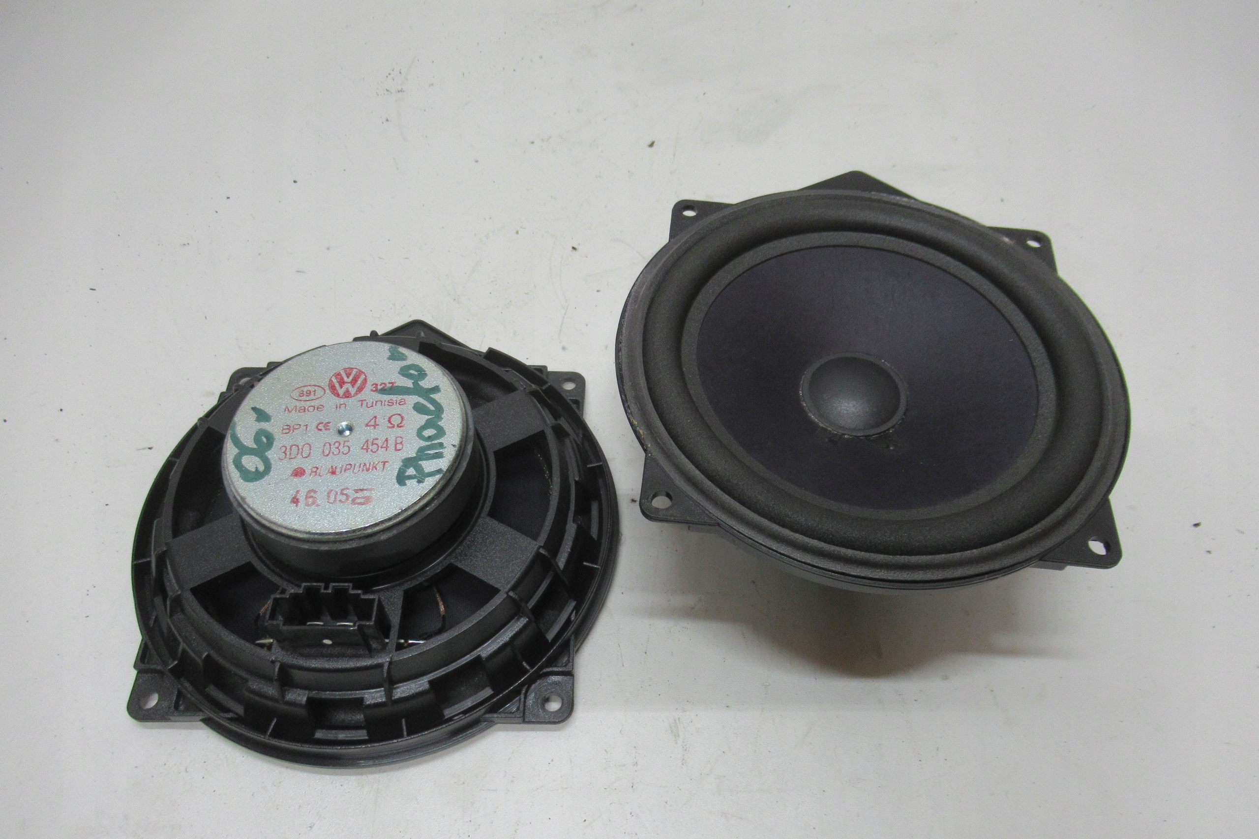 VW PHAETON 06R speaker door 3D0035454B