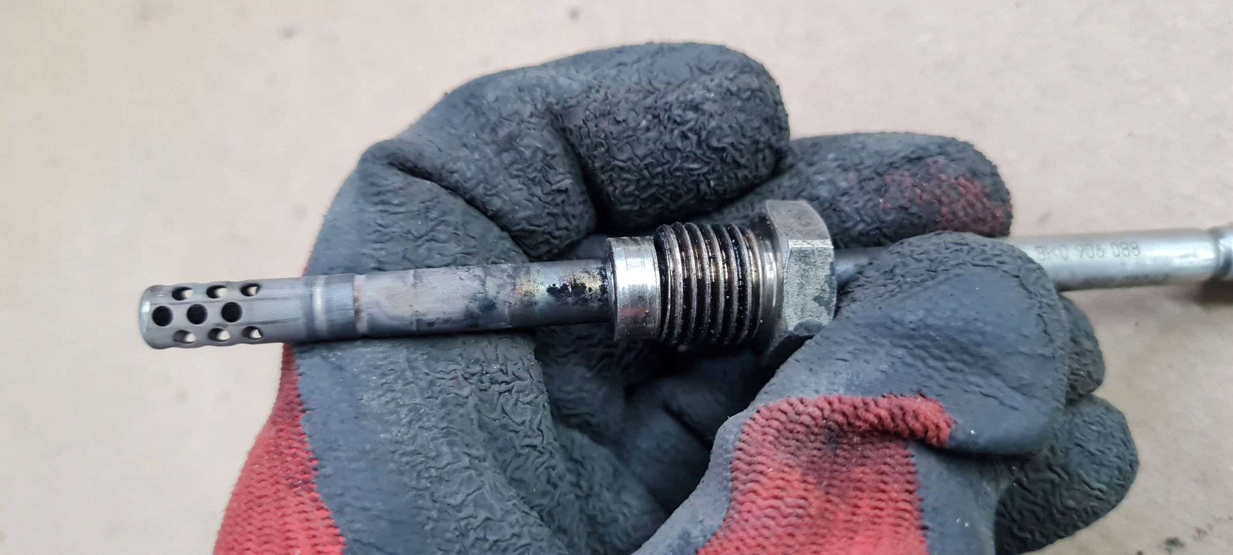 A7 4G Sensor TEMPERATURY Gase 3.0 TDI 8K0906088 A6 C7 4G A4 B8 A5 Q5