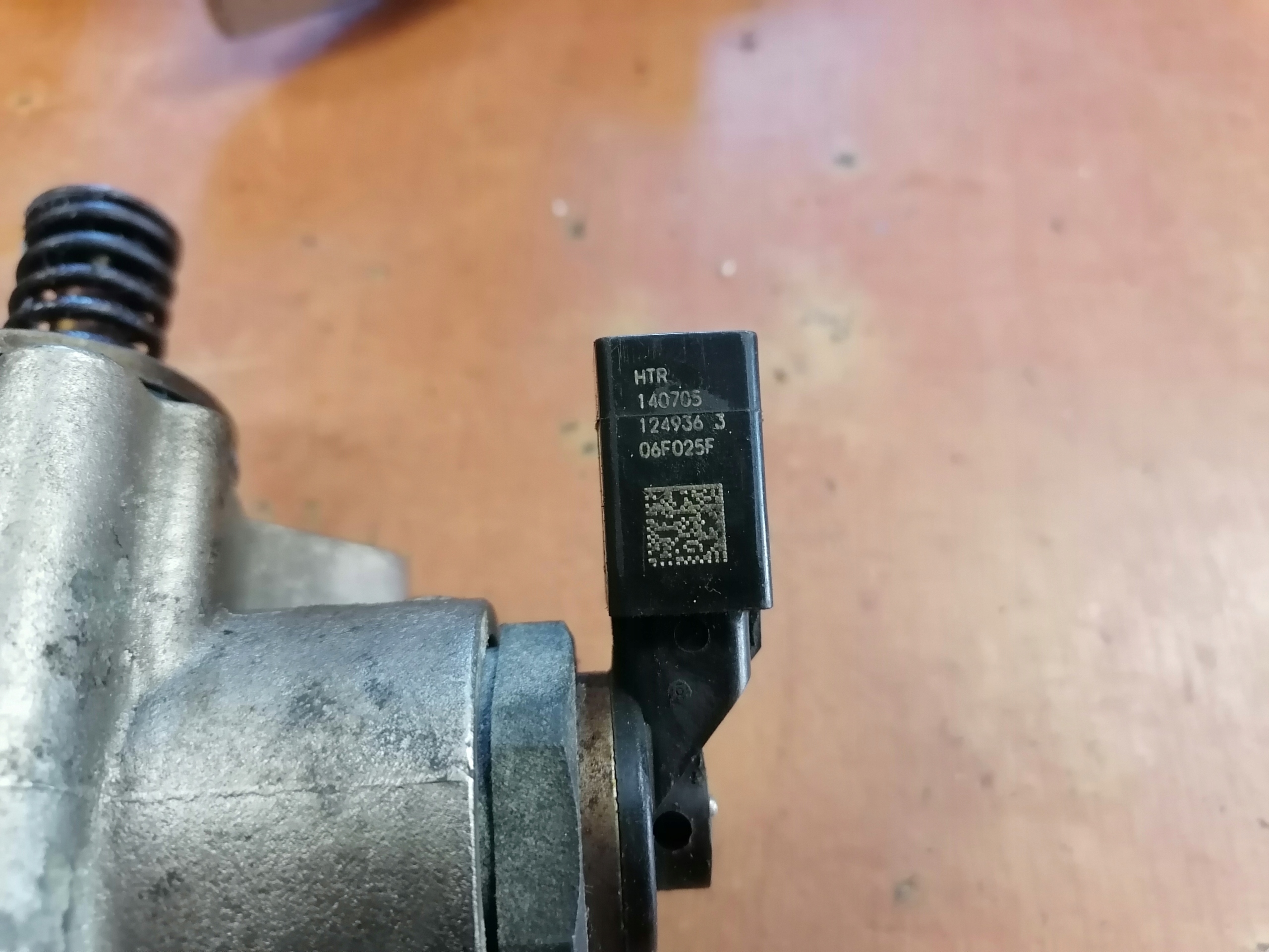 pumpa za gorivo A6 C6 2.0 TFSI 06F025F
