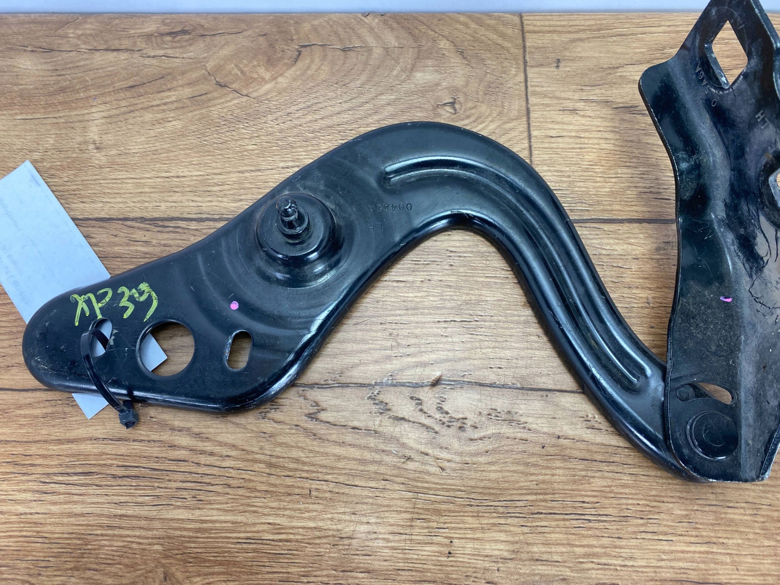 bonnet hinges left Chevrolet Corvette C6 2005+