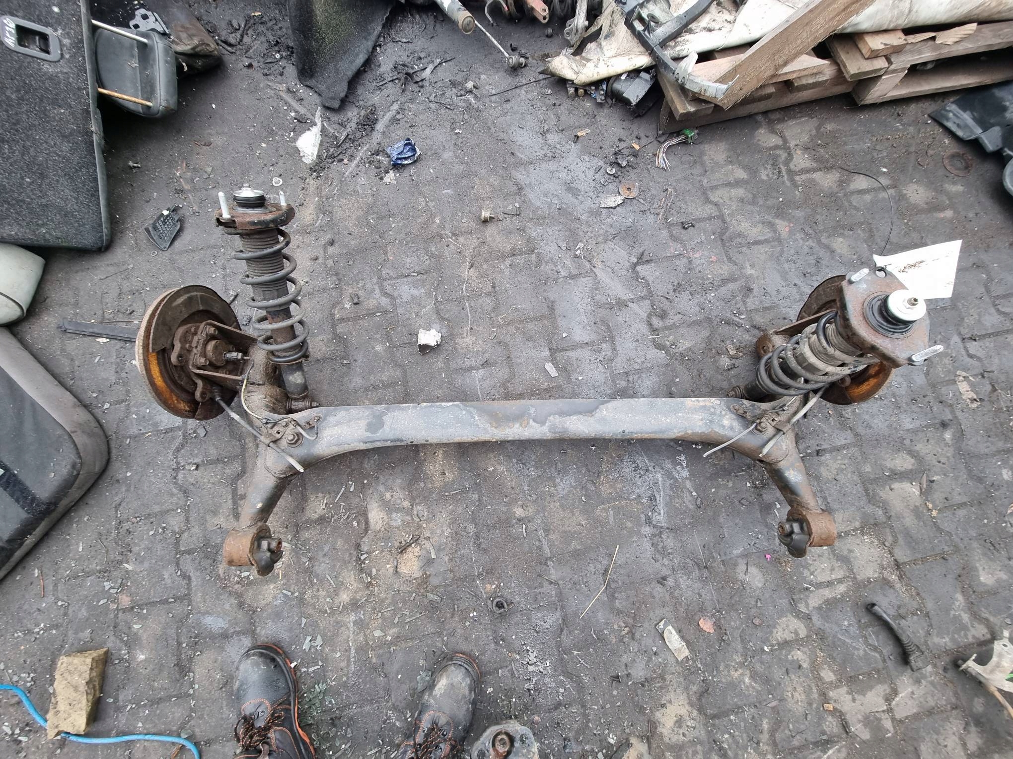 träger / Achsträger heck TOYOTA COROLLA VERSO