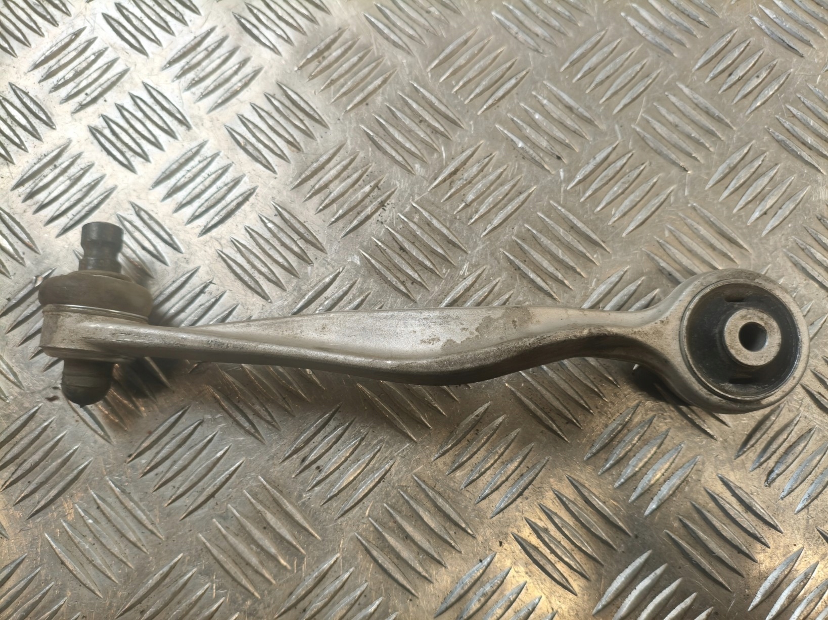 arm upper right AUDI A4 B5 1.9TDI