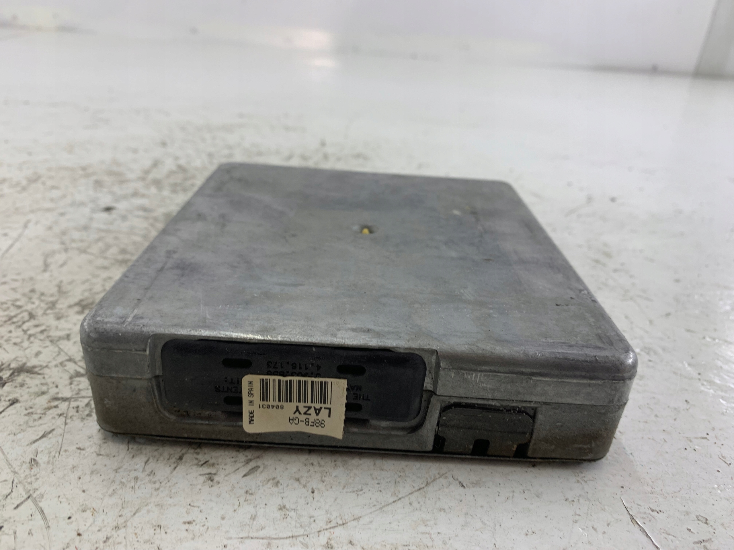 FORD FIESTA 1.3 unité de commande électronique uce moteur 98FB-12A650-GA