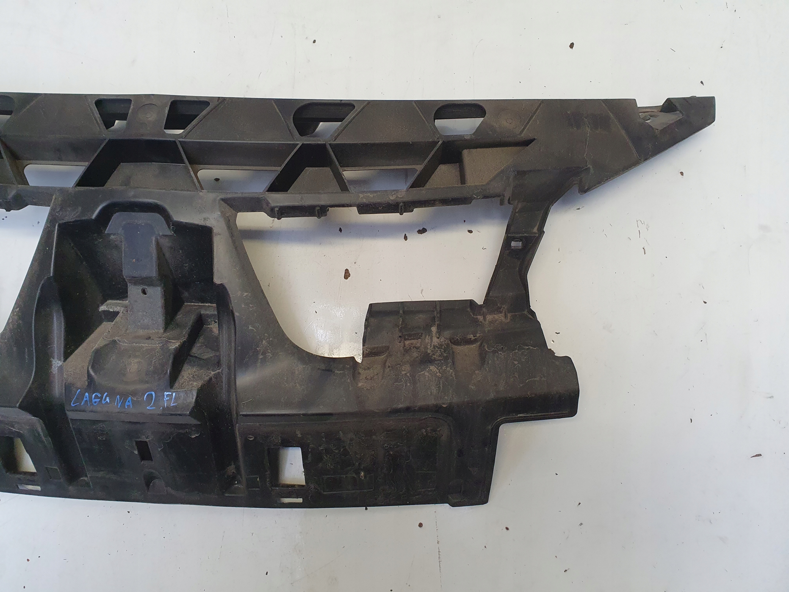 RENAULT LAGUNA II 2 LIFT support grille GRILLA