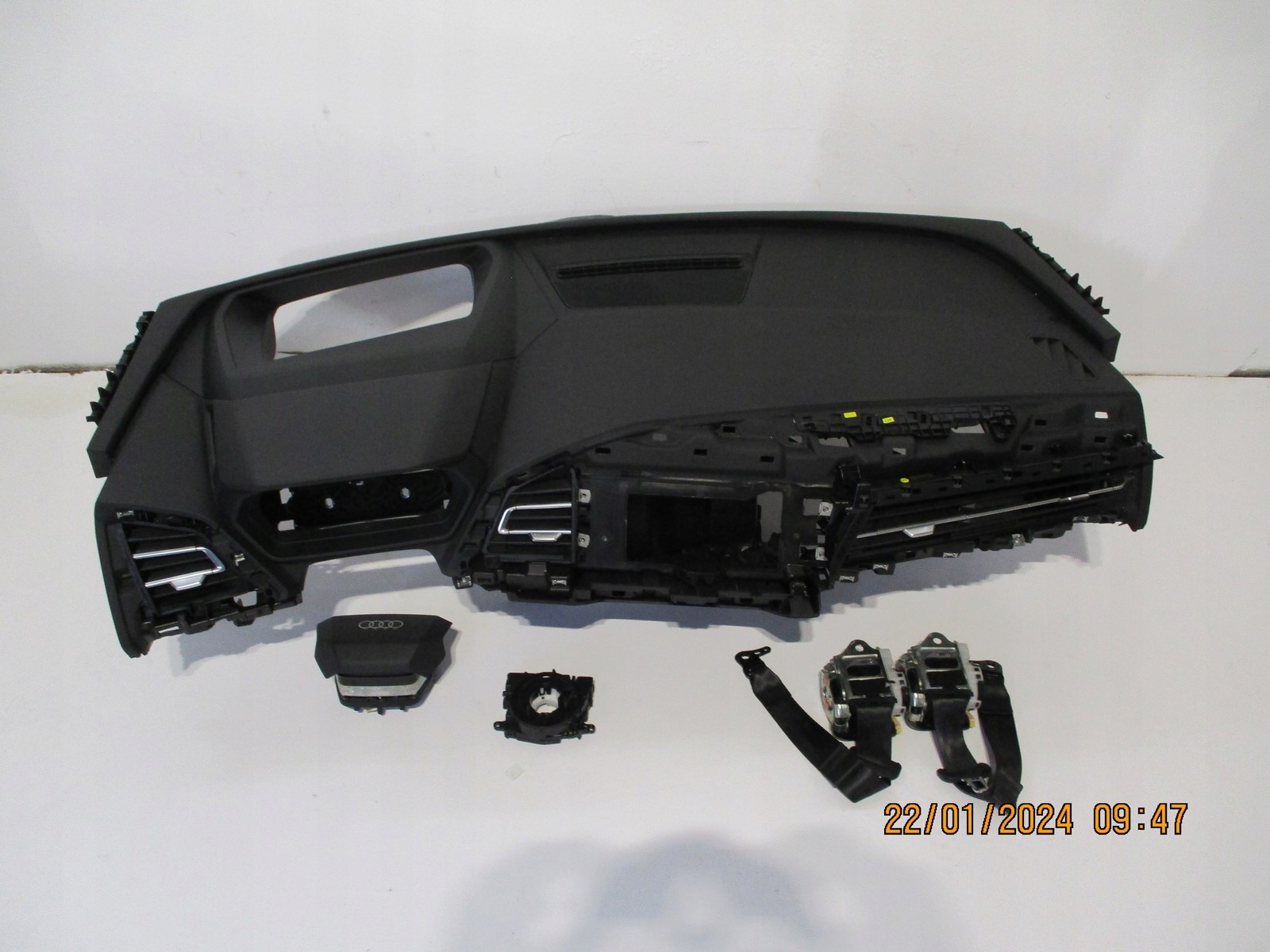 dashboard AUDI Q4 89A HEAD UP