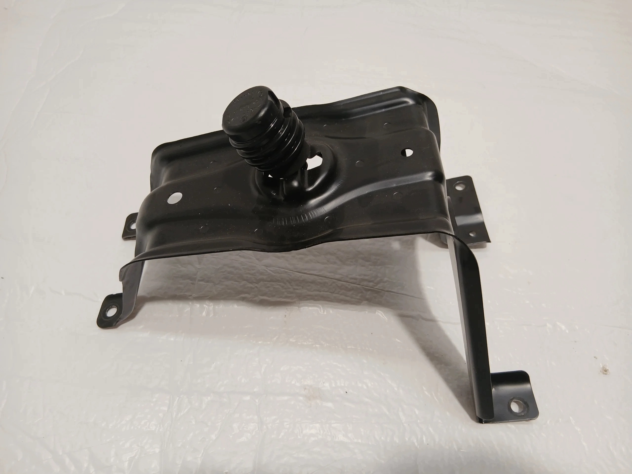 AUDI A4 B9 LIFT Support plaque Roues de la roue de secours 8W0802715B