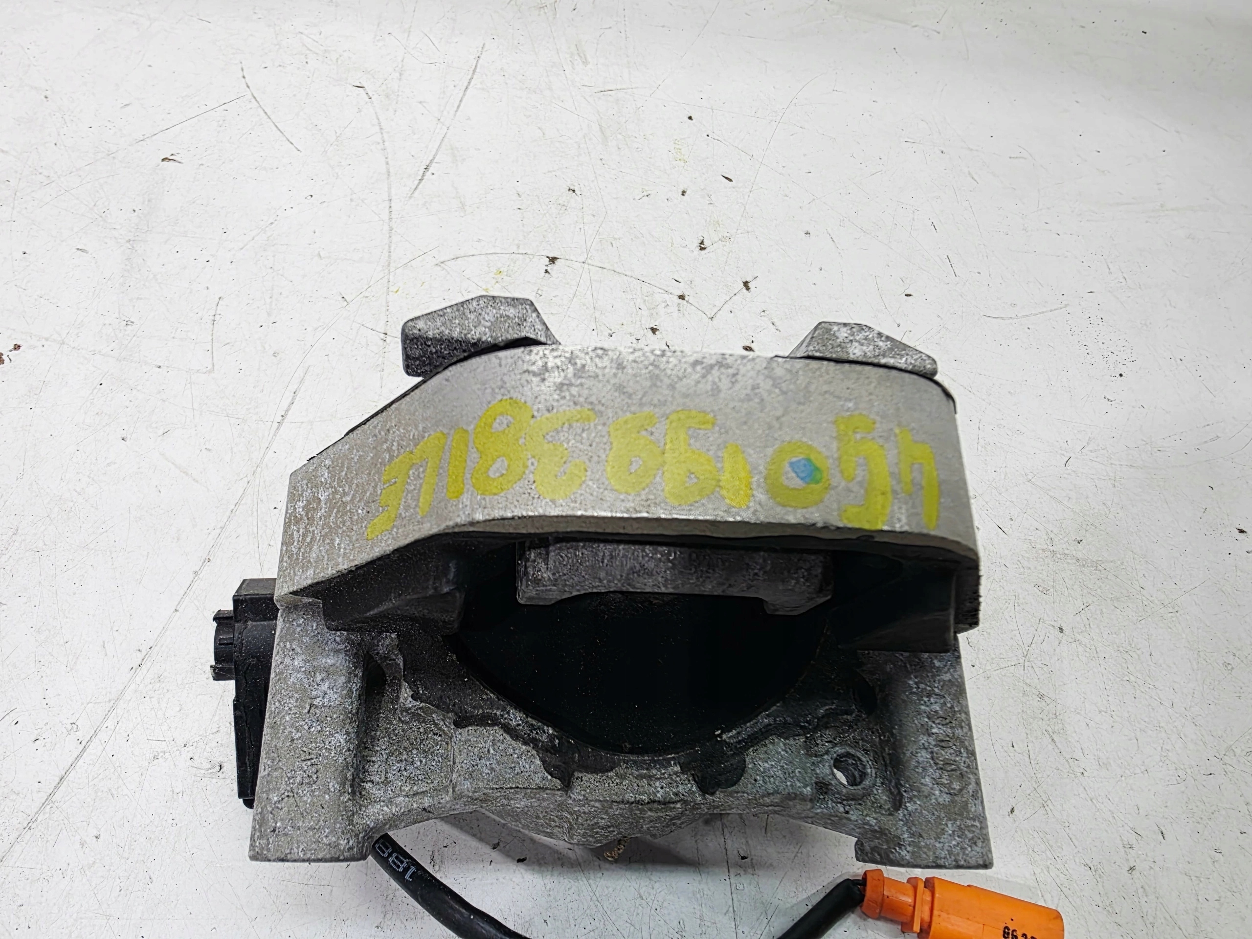 engine mount Z with the sensor AUDI A6 C7 A7 3.0 TFSI 4G0199381LE
