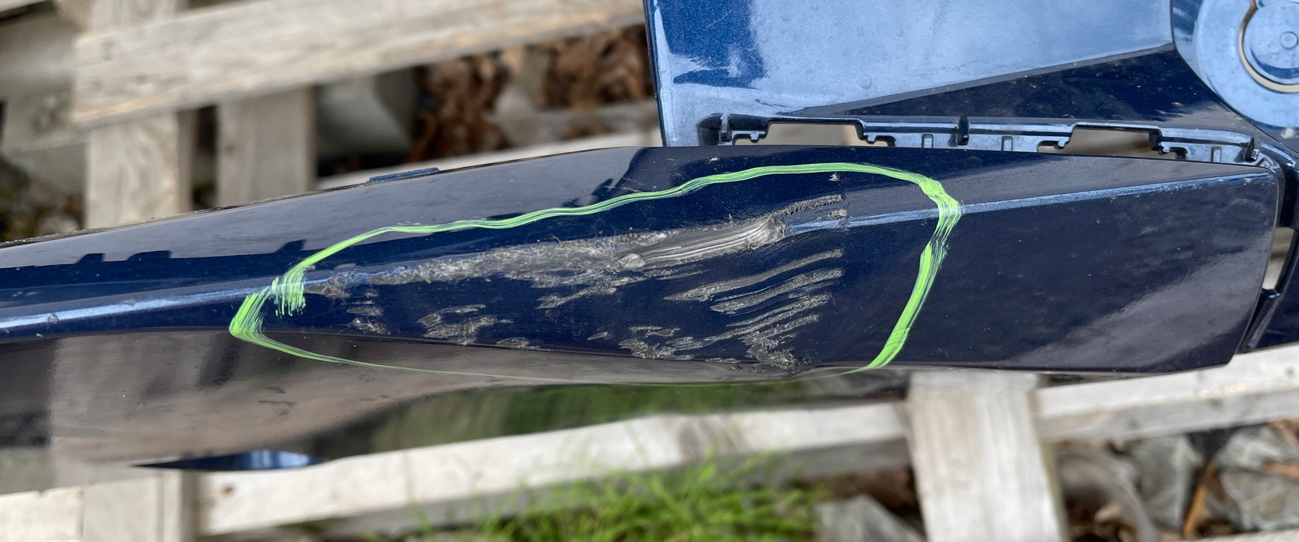 BMW 5 G60 G61 2023 - bumper front front PDC