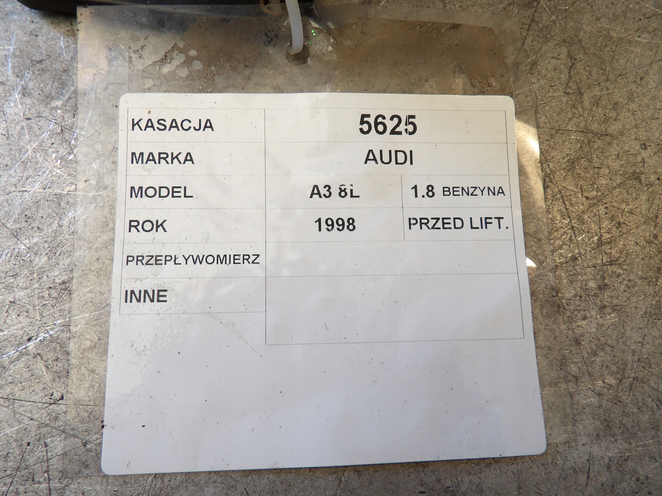 Audi A3 8L flow meter 1J0129601L