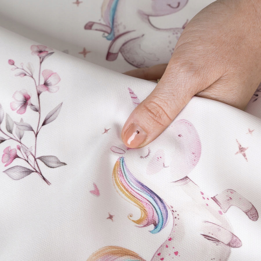 Zasłony dzieciece 'JEDNOROŻCE" kompl wys 220 Bohater Inny