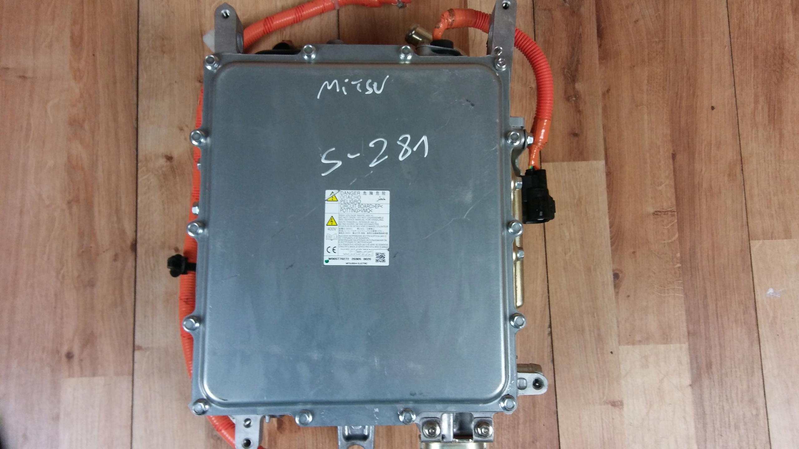 Mitsubishi Outlander III modul ladowania inwerter