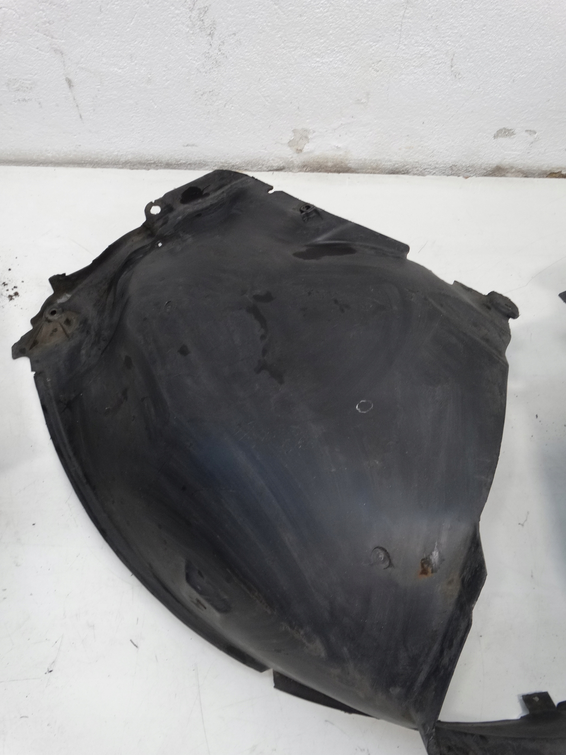 mudguard right front front VOLKSWAGEN T5 TRANSPORTER 7H0809962B