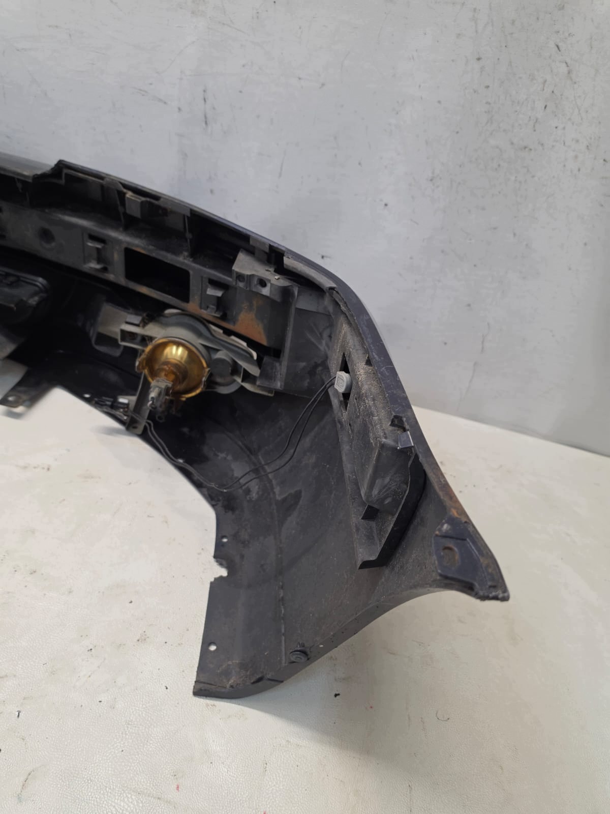 VOLVO V40 and 1 LIFT 99-04 bumper front front