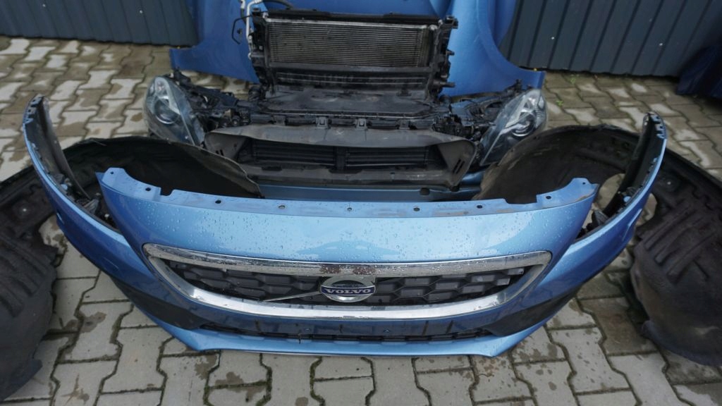 VOLVO V40 CC - bumper bonnet light complete front