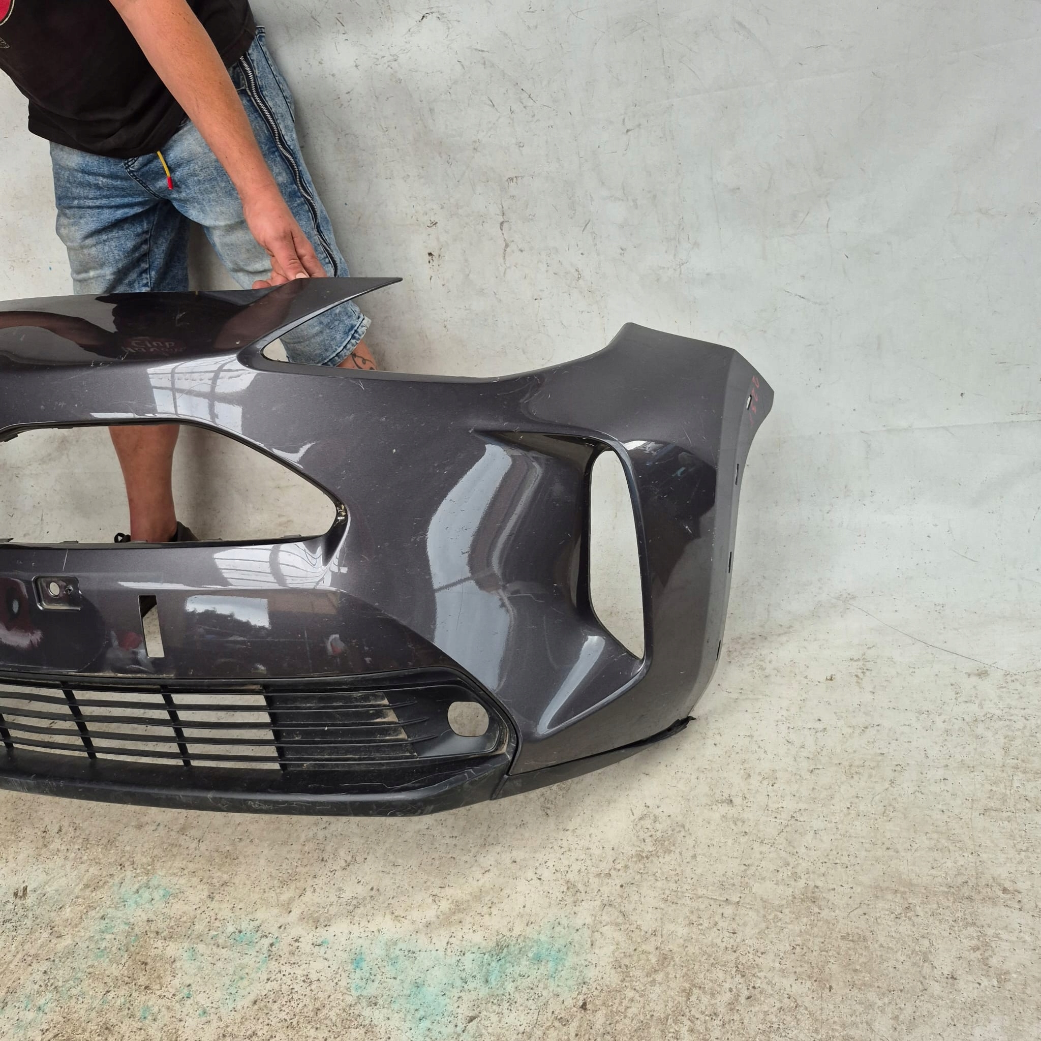 TOYOTA YARIS CROSS 20- bumper front front without DZIUR 52119-0DC20