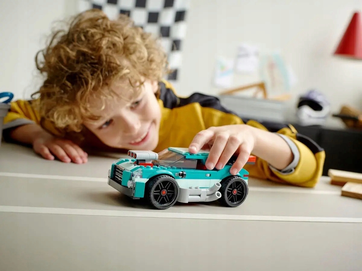 LEGO CREATORS ULICZNA WYŚCIGÓWKA SAMOCHÓD SPORTOWY Marka LEGO