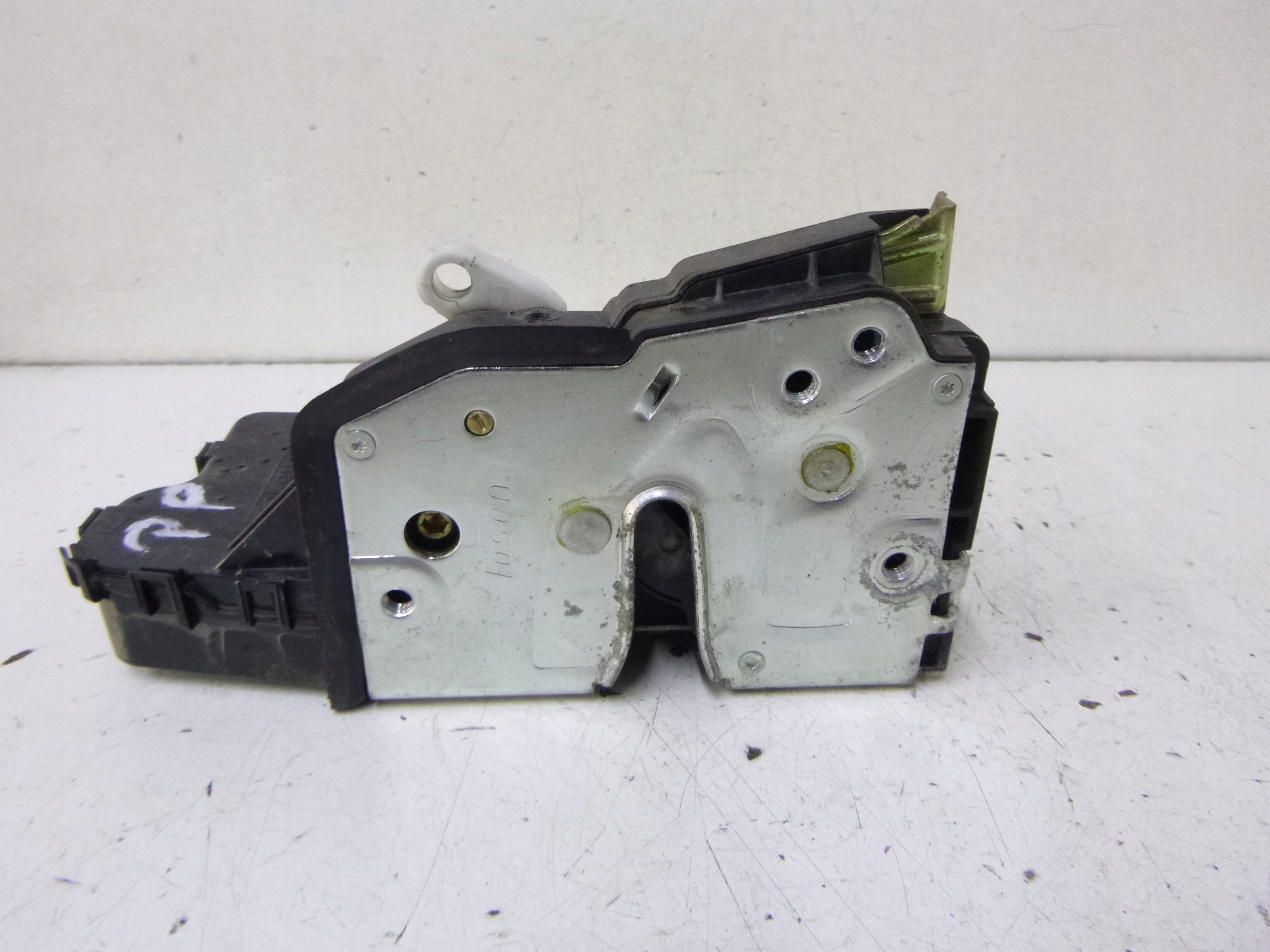 lock door front right BMW E46 LIFT sedan 2001